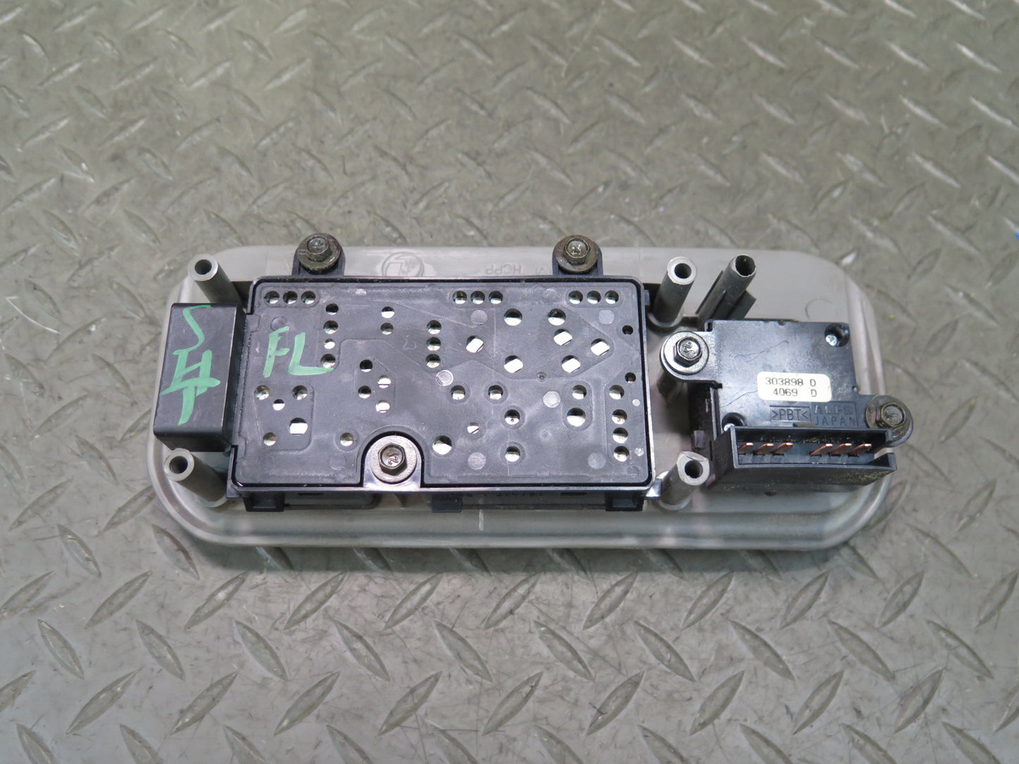 2003-2007 Hummer H2 Front Left Seat Adjust Control Switch