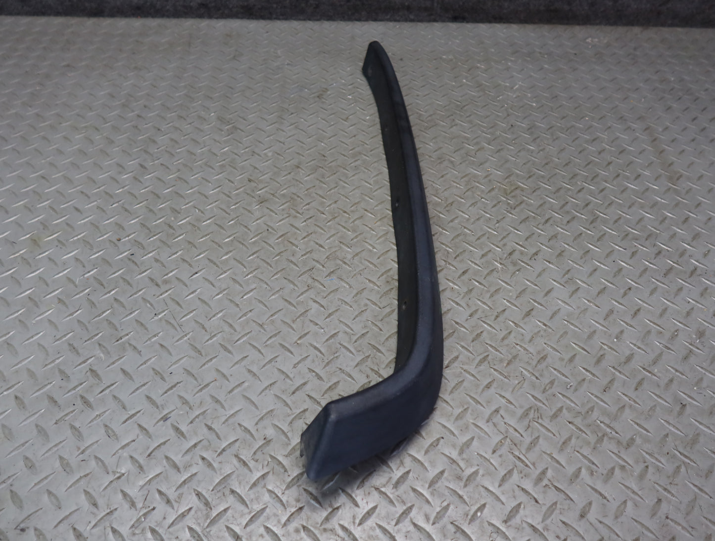 2003-2009 Hummer H2 Front Fender Flare Wheel Arch Upper Trim Molding Set of 2