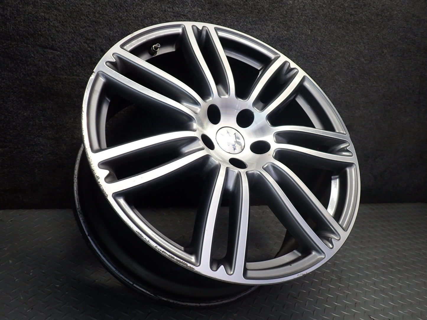 2014-2021 Maserati Quattroporte M156 Alloy Wheel 20" R20 Rim 20x8.5J ET43