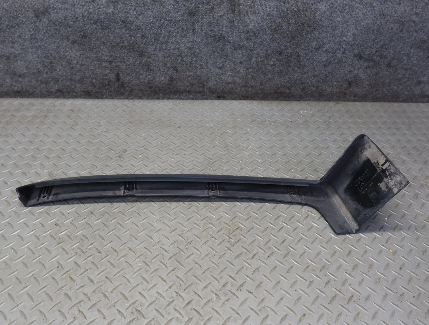 2003-2009 Hummer H2 Front Fender Flare Wheel Arch Lower Trim Molding Set of 2