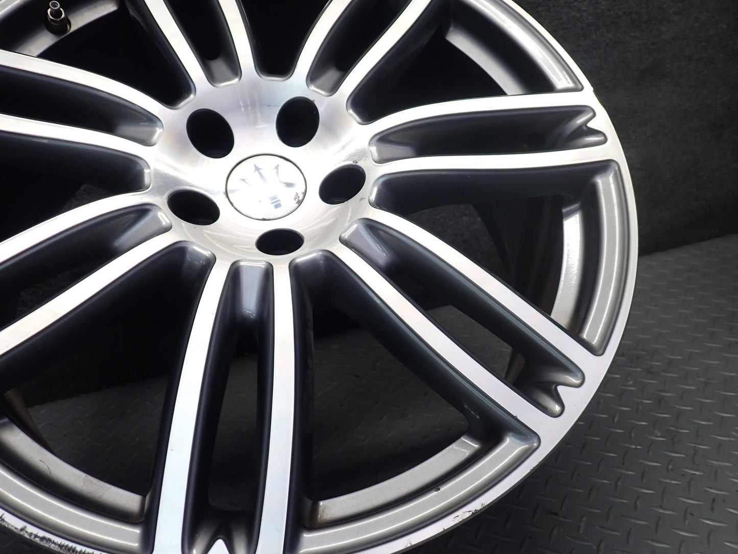 2014-2021 Maserati Quattroporte M156 Alloy Wheel 20" R20 Rim 20x8.5J ET43