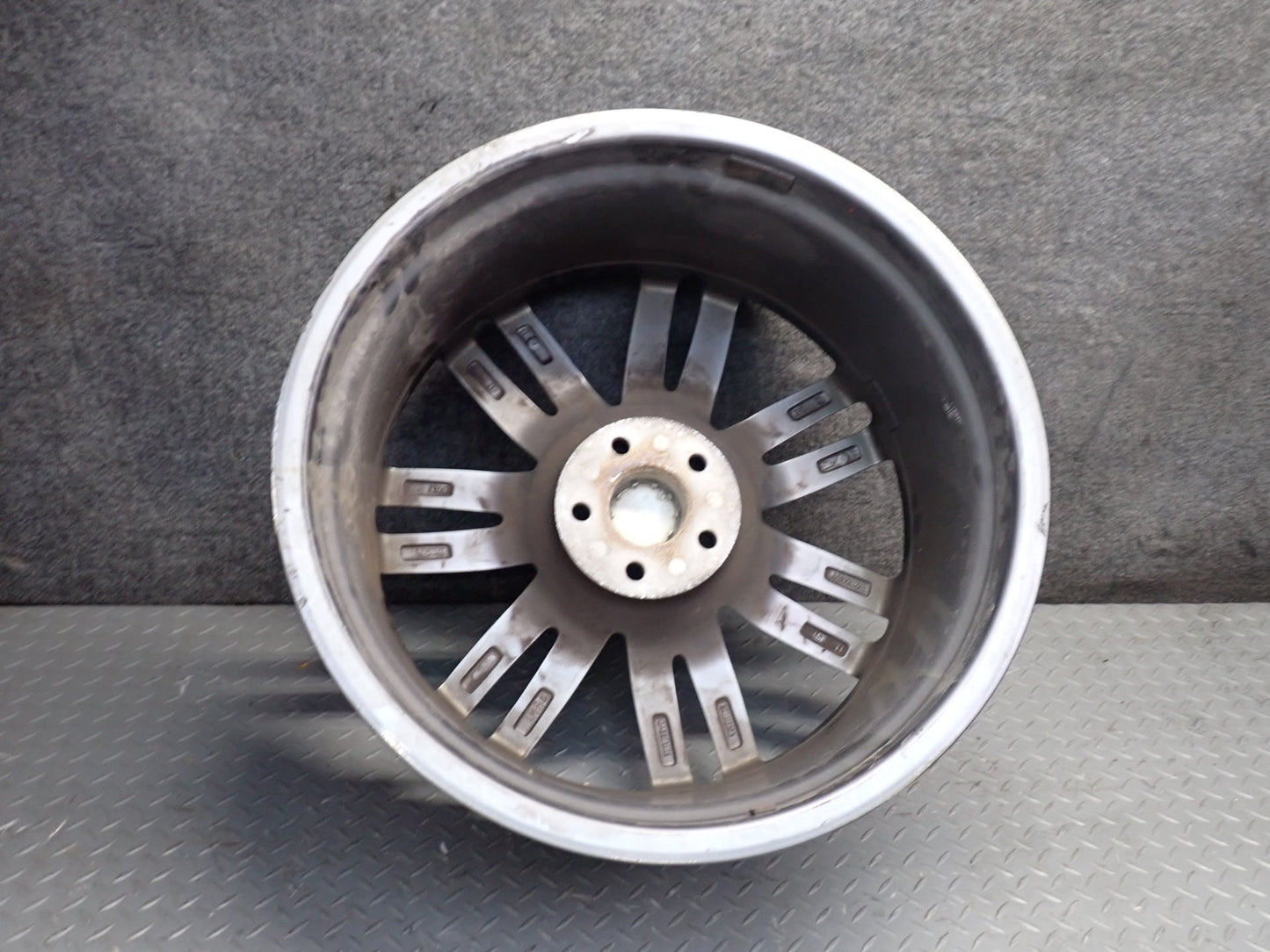 2014-2021 Maserati Quattroporte M156 Alloy Wheel 20" R20 Rim 20x8.5J ET43