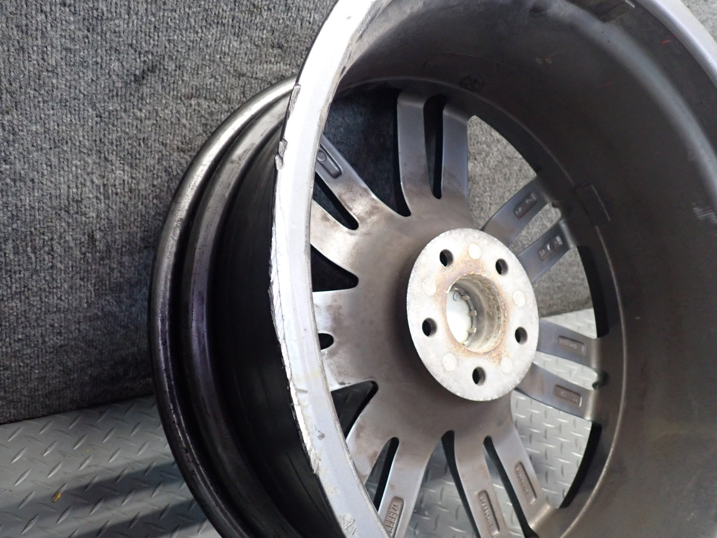 2014-2021 Maserati Quattroporte M156 Alloy Wheel 20" R20 Rim 20x8.5J ET43