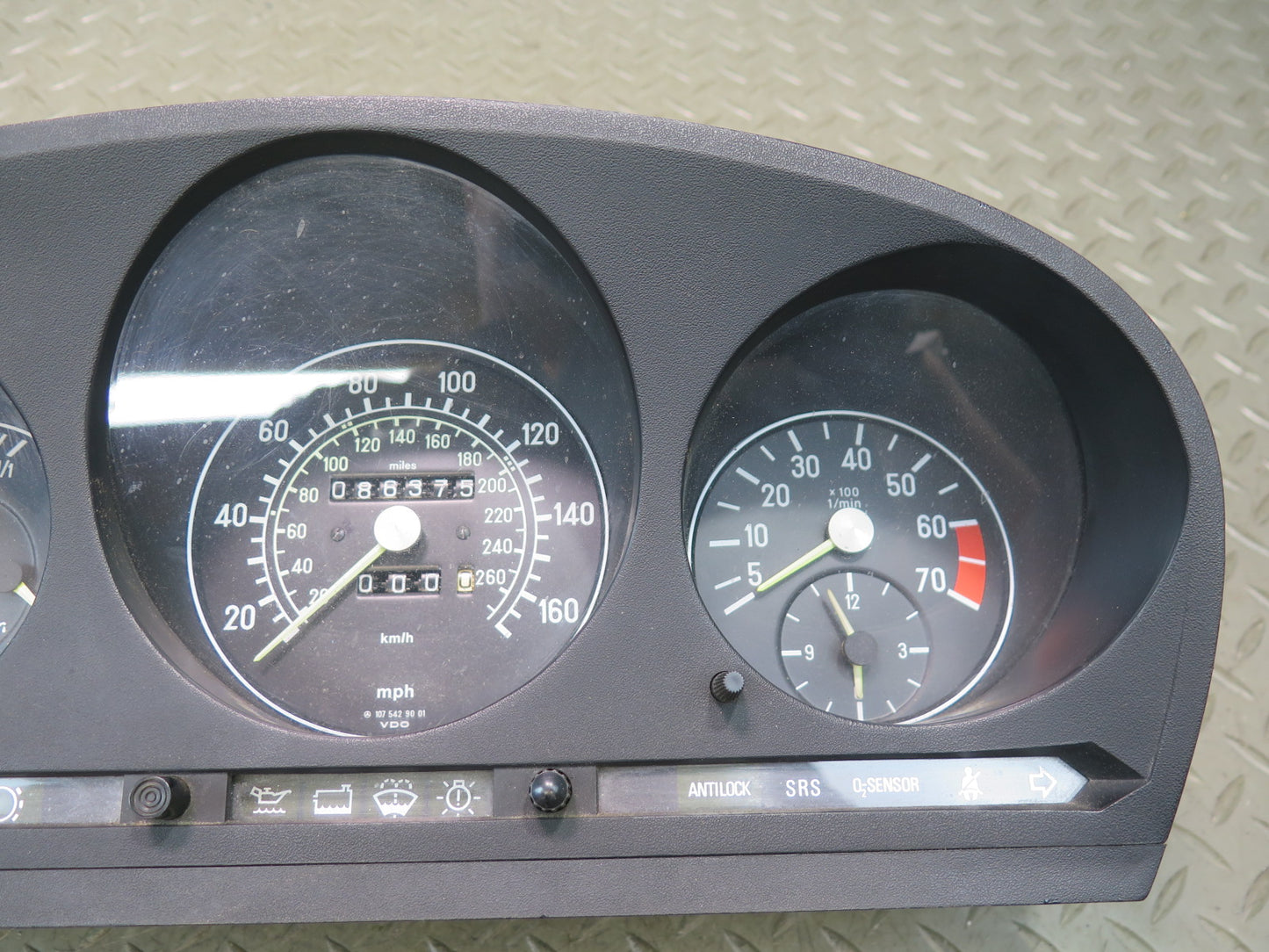 86-89 Mercedes R107 560SL Instrument Cluster Gauge Speedometer OEM