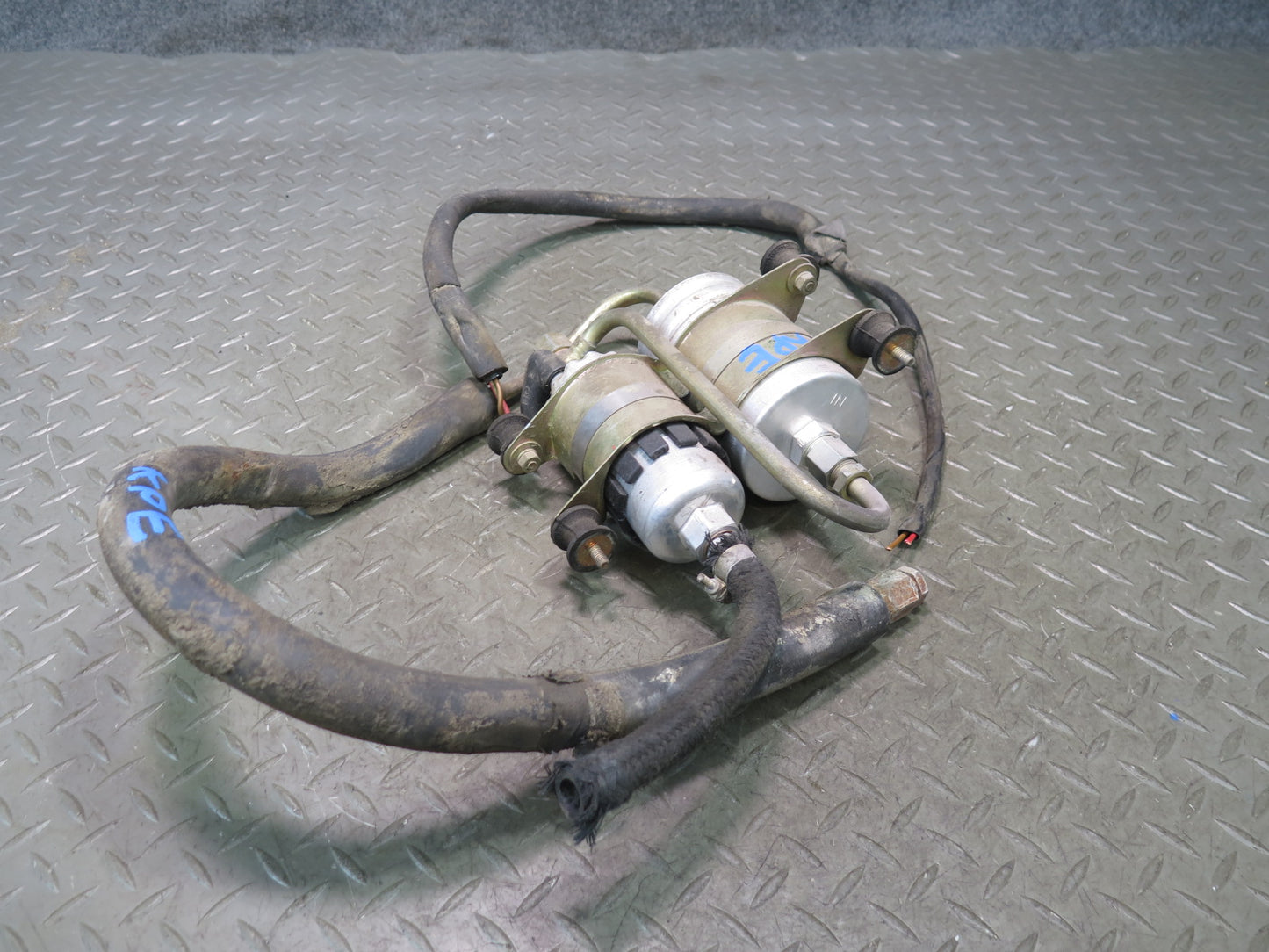1984-1991 Porsche 928 S Fuel Gas Pump Filter Assembly