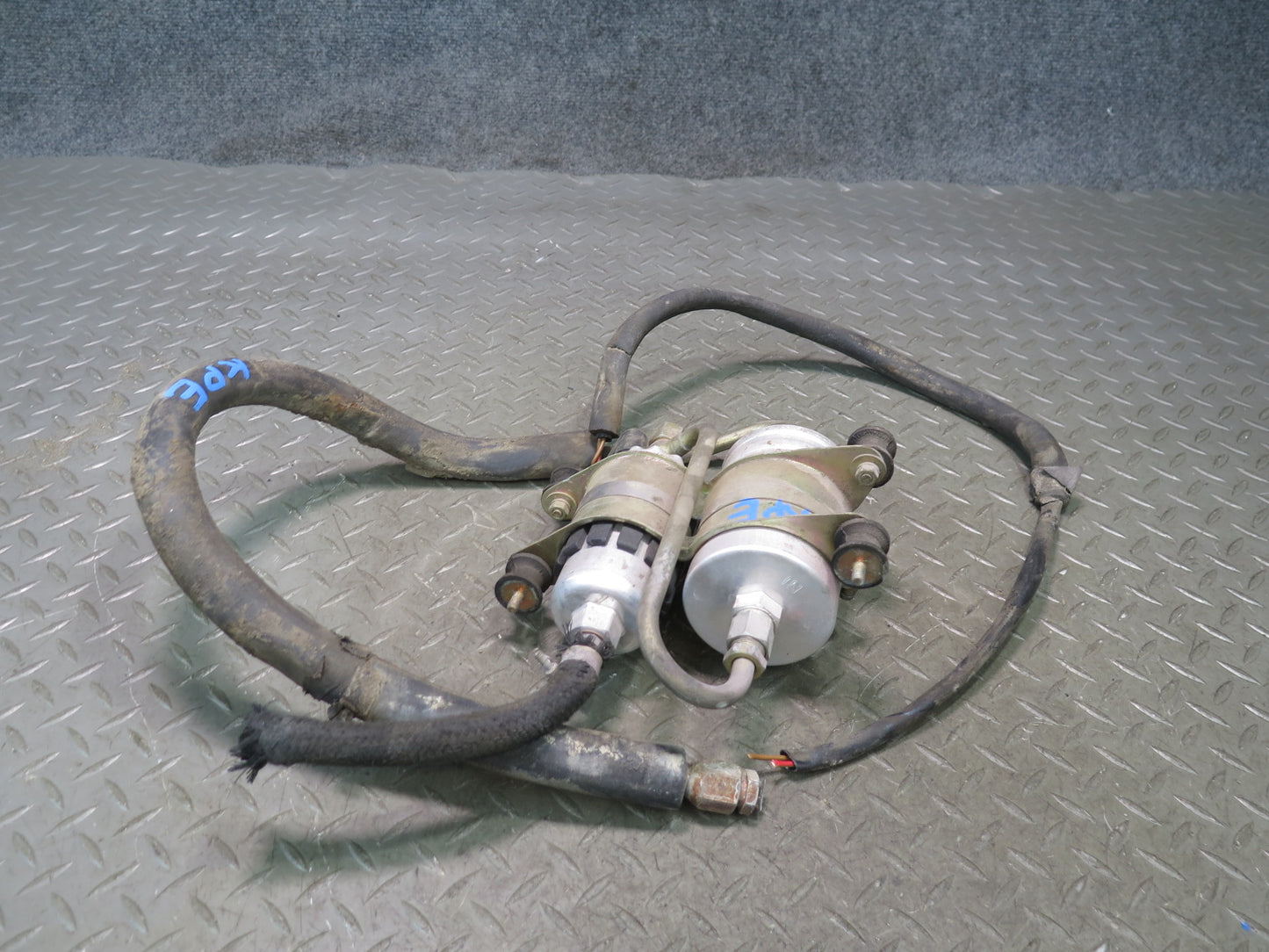 1984-1991 Porsche 928 S Fuel Gas Pump Filter Assembly
