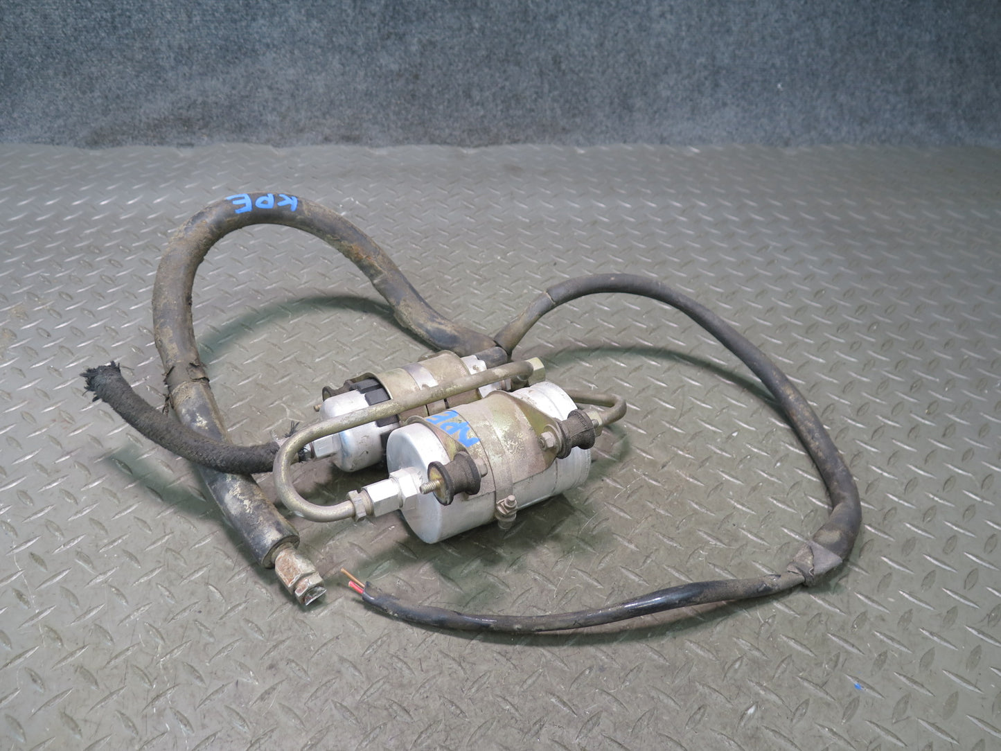 1984-1991 Porsche 928 S Fuel Gas Pump Filter Assembly