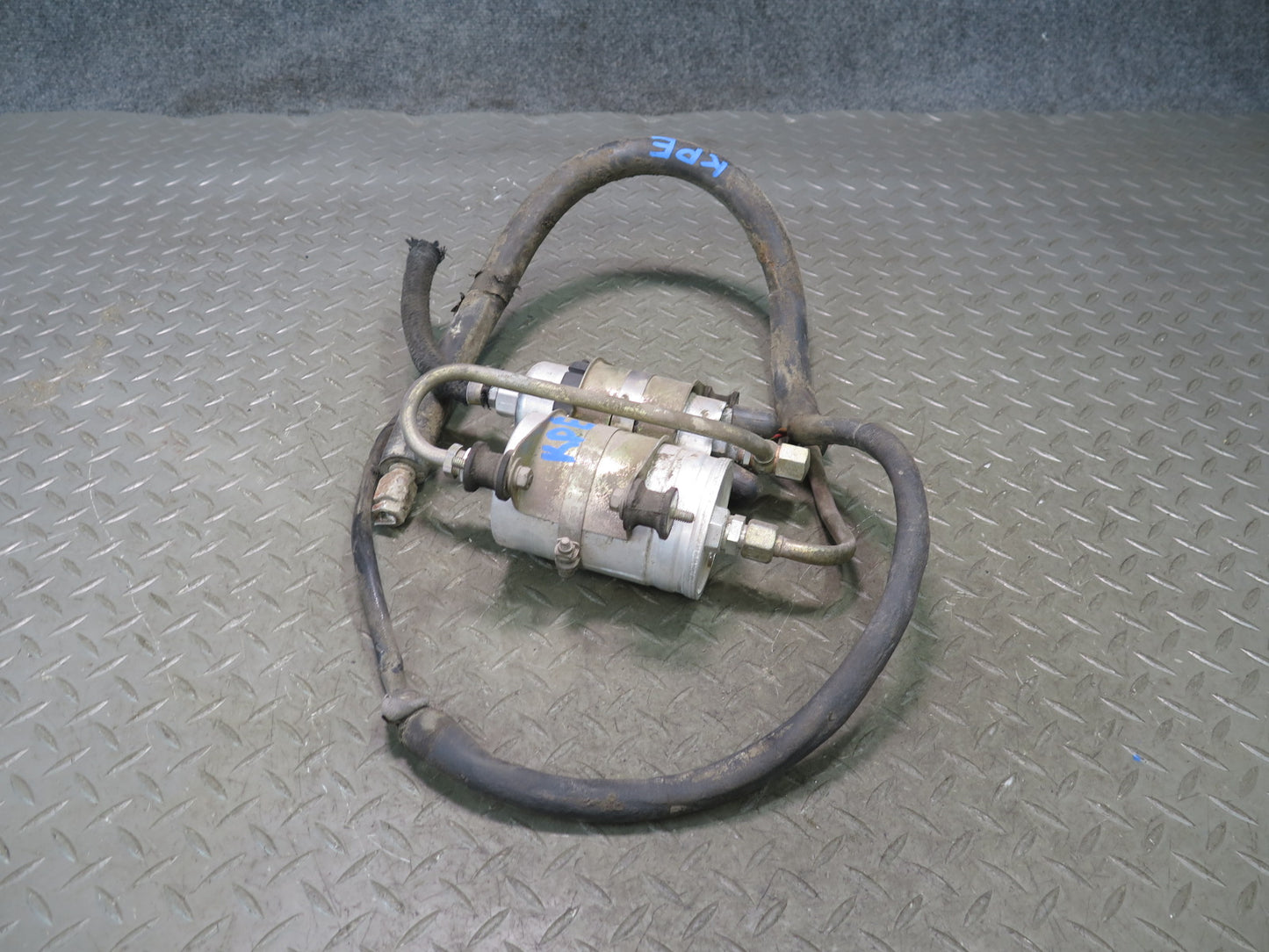 1984-1991 Porsche 928 S Fuel Gas Pump Filter Assembly
