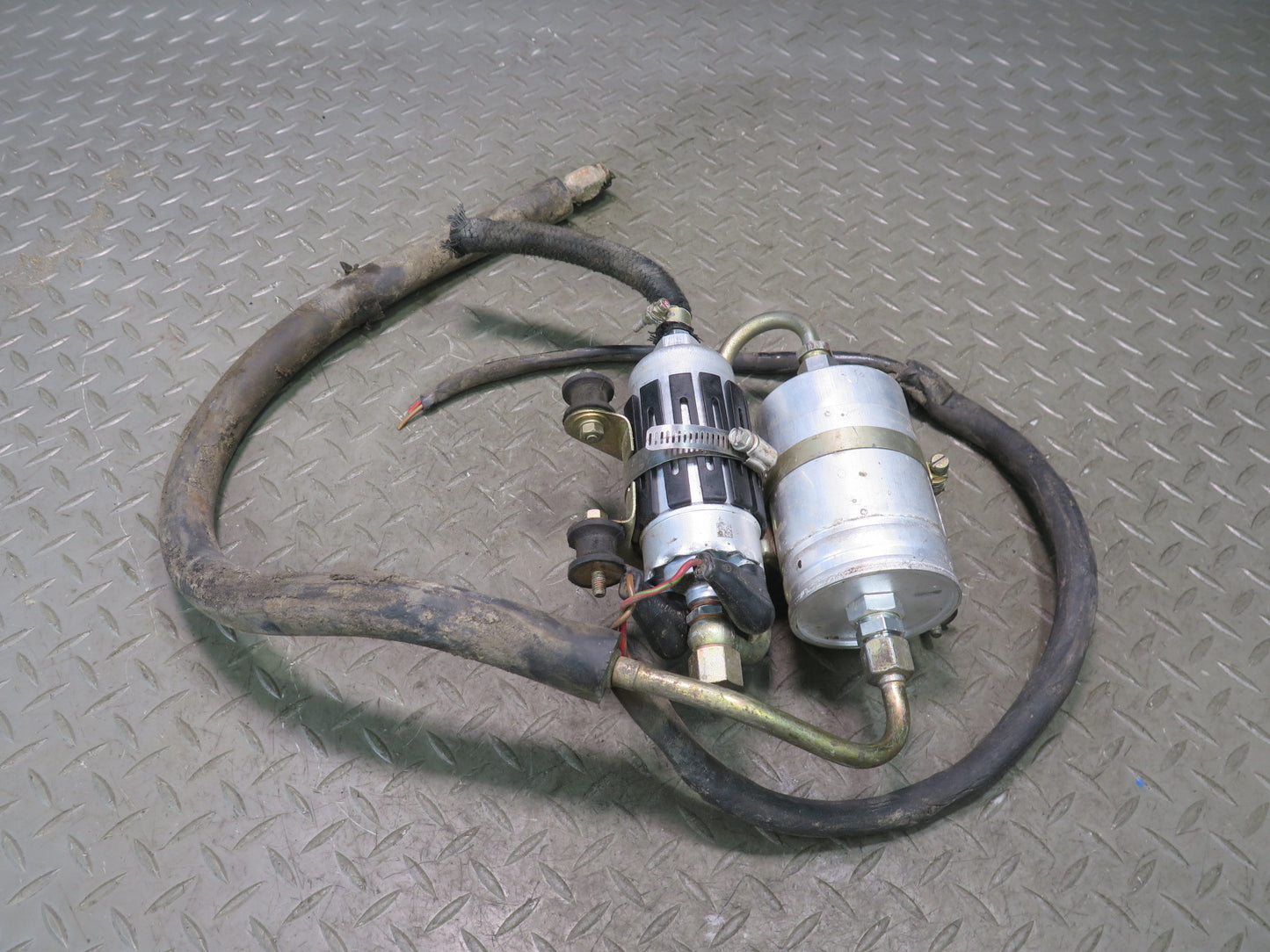 1984-1991 Porsche 928 S Fuel Gas Pump Filter Assembly