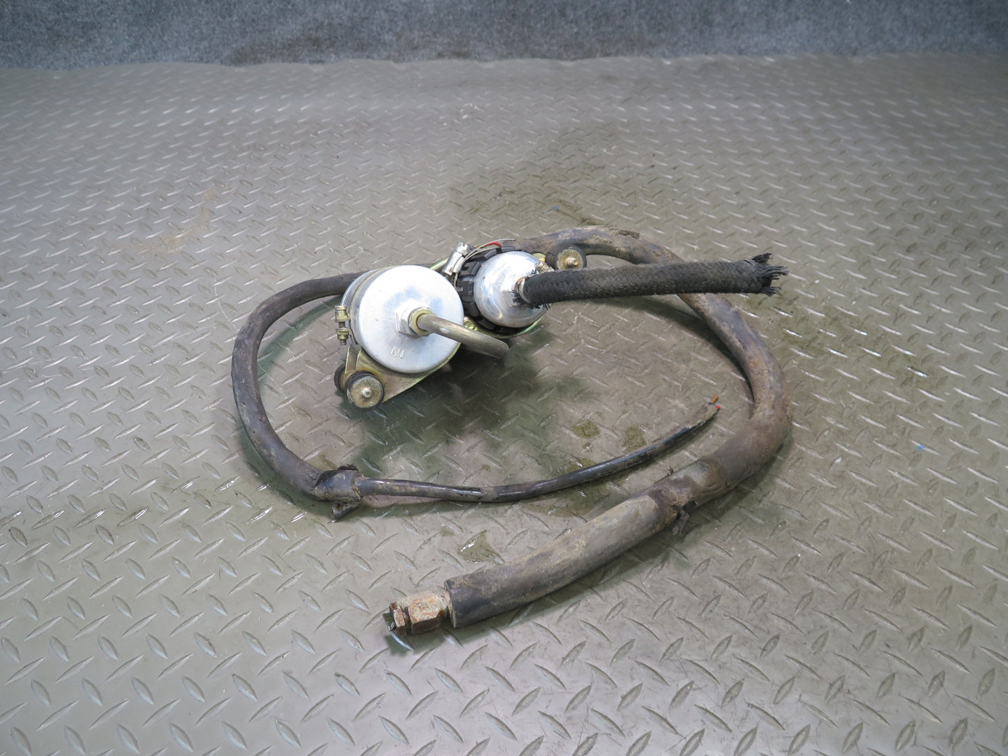 1984-1991 Porsche 928 S Fuel Gas Pump Filter Assembly