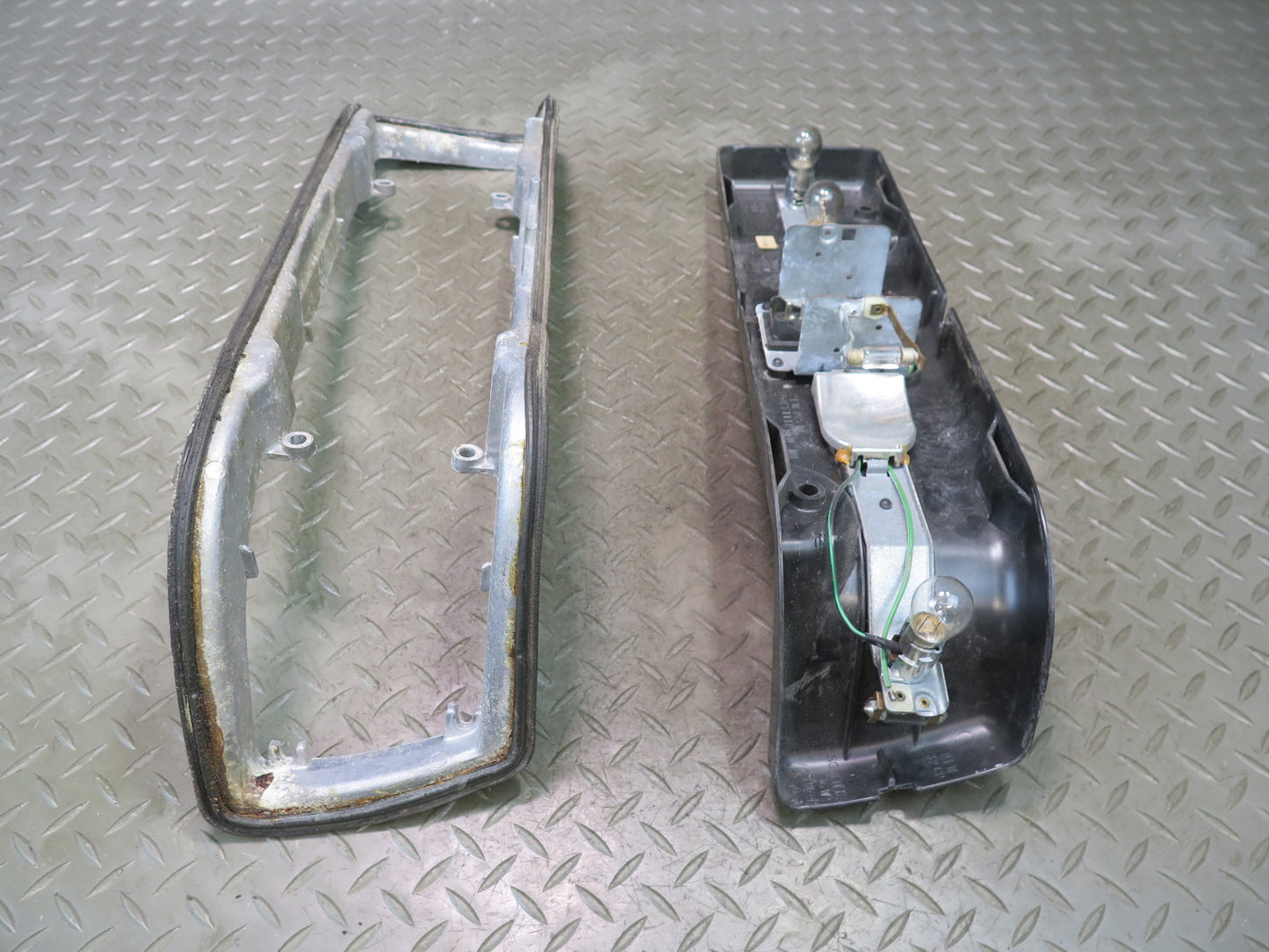 73-89 Mercedes R107 SL Rear Right Pass Side Tail Bracket & Frame Light Lamp OEM