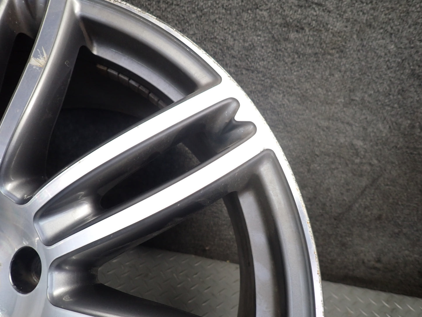 2014-2021 Maserati Quattroporte M156 Alloy Wheel 20" R20 Rim 20x8.5J ET43