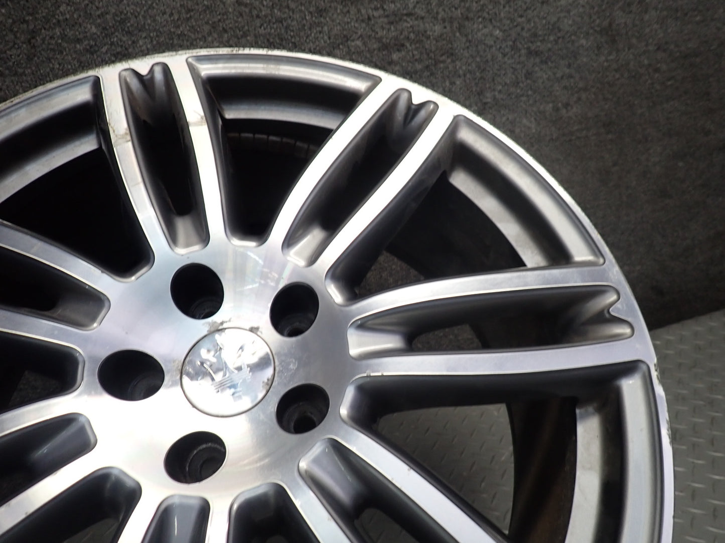 2014-2021 Maserati Quattroporte M156 Alloy Wheel 20" R20 Rim 20x8.5J ET43