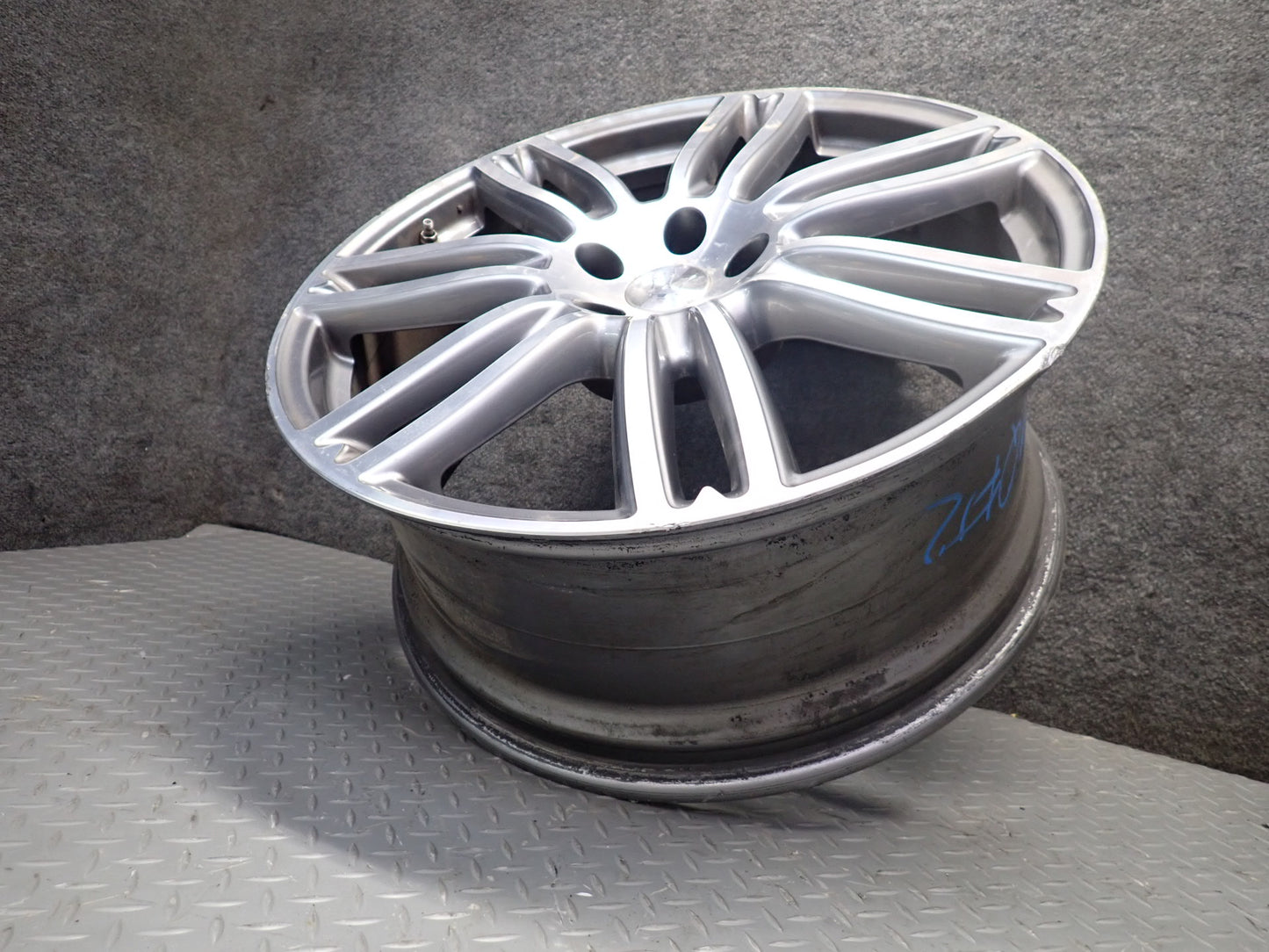 2014-2021 Maserati Quattroporte M156 Alloy Wheel 20" R20 Rim 20x8.5J ET43