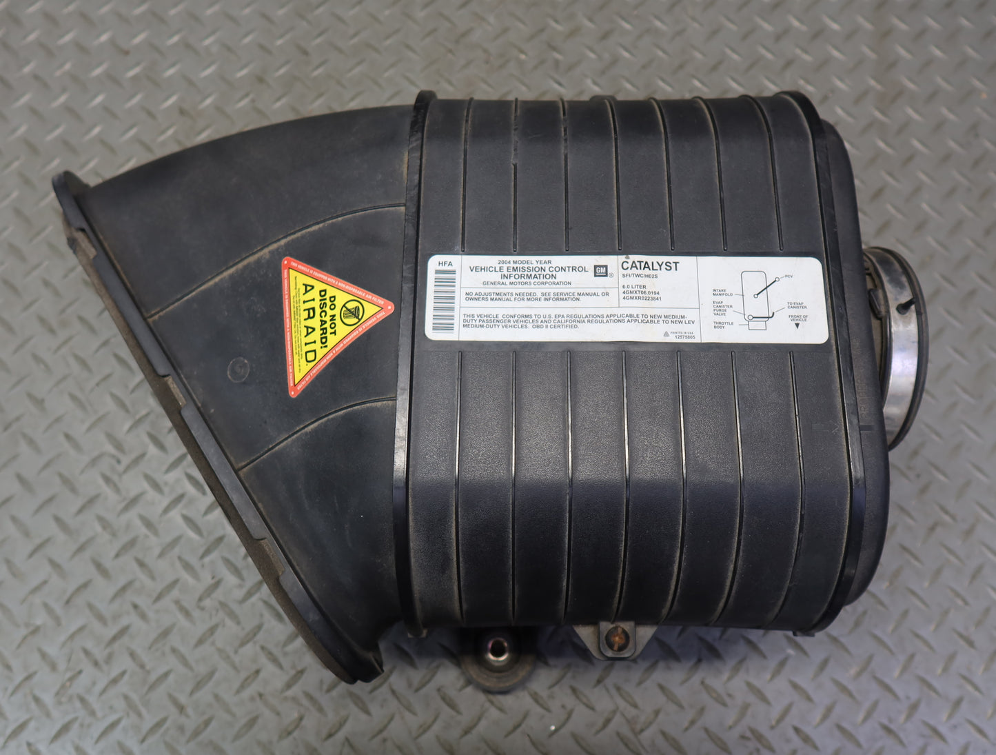 2003-2007 Hummer H2 Air Intake Cleaner Filter Box 15059739