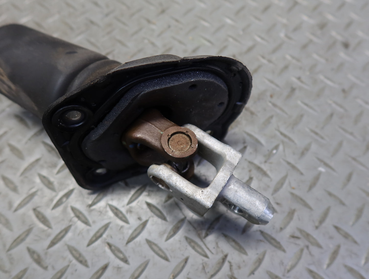 2003-2007 Hummer H2 Steering Column Intermediate U Joint Linkage Shaft