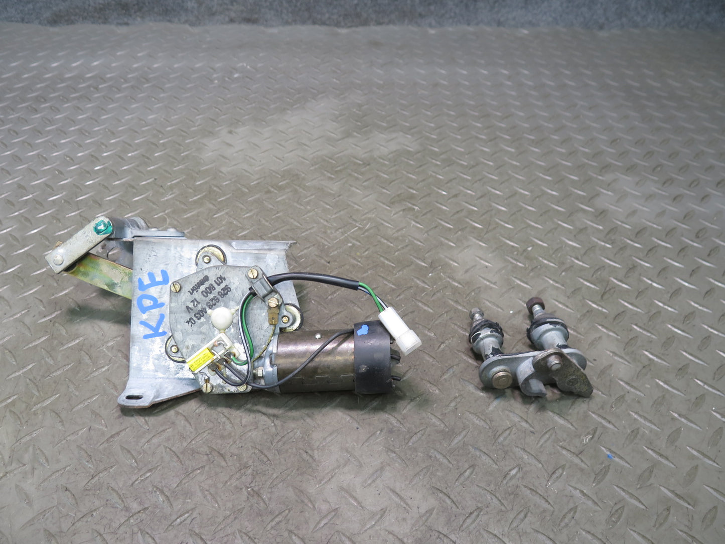1984-1991 Porsche 928 Rear Trunk Tailgate Hatch Wiper Motor 92862840302
