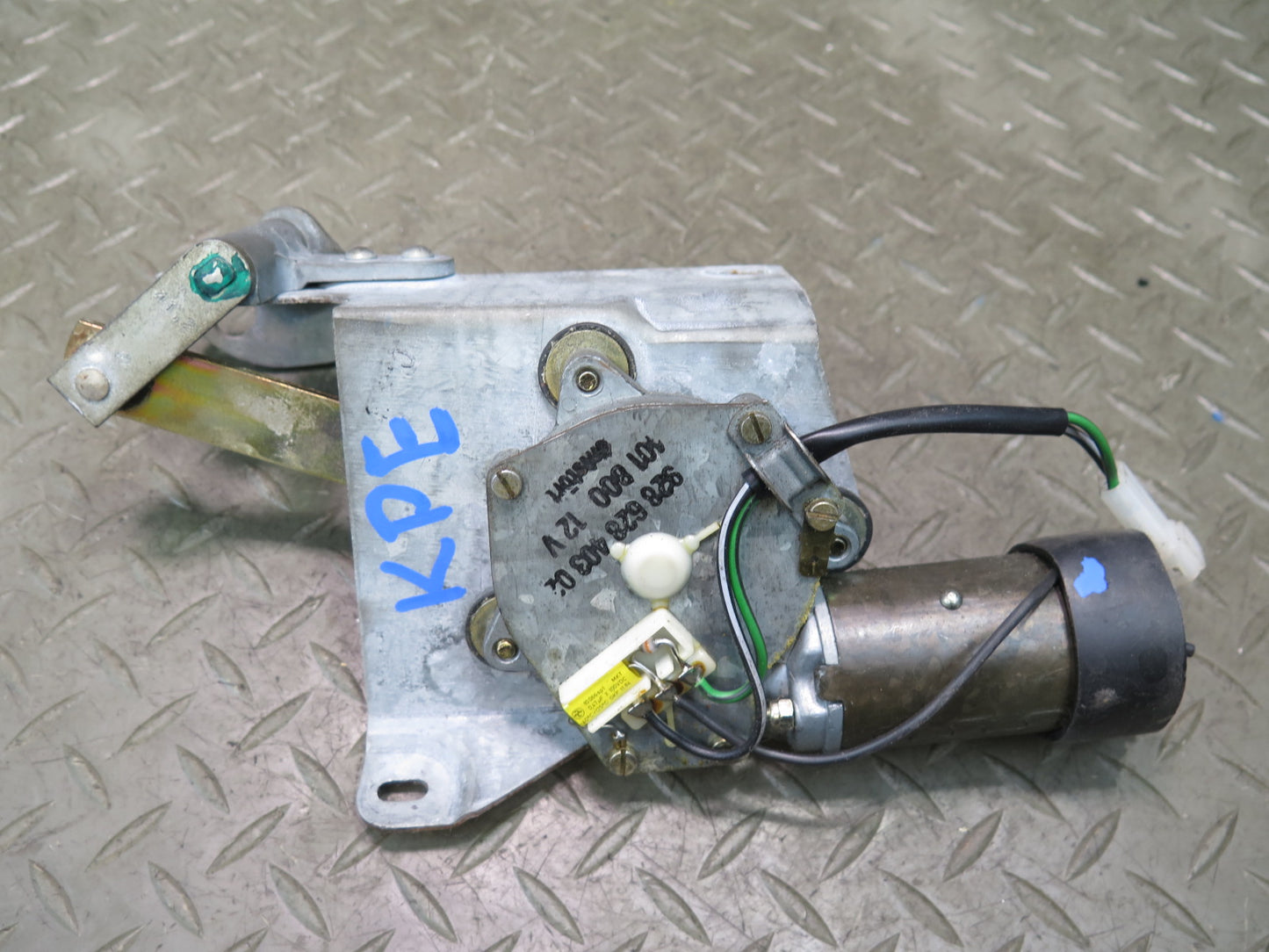 1984-1991 Porsche 928 Rear Trunk Tailgate Hatch Wiper Motor 92862840302
