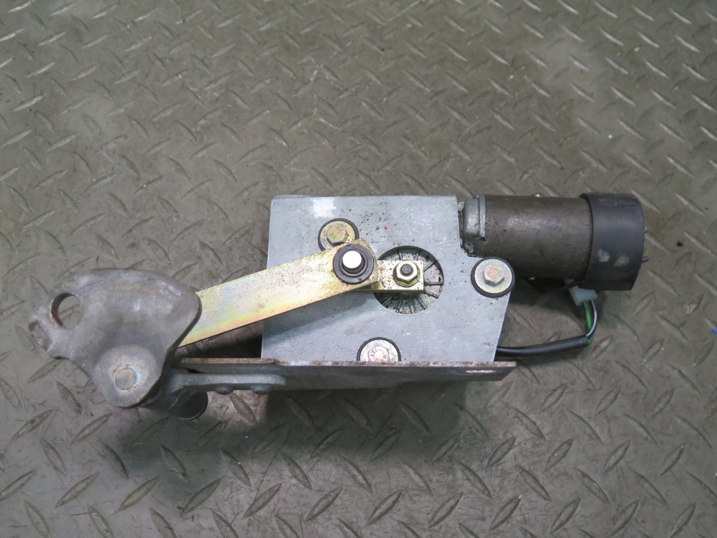 1984-1991 Porsche 928 Rear Trunk Tailgate Hatch Wiper Motor 92862840302