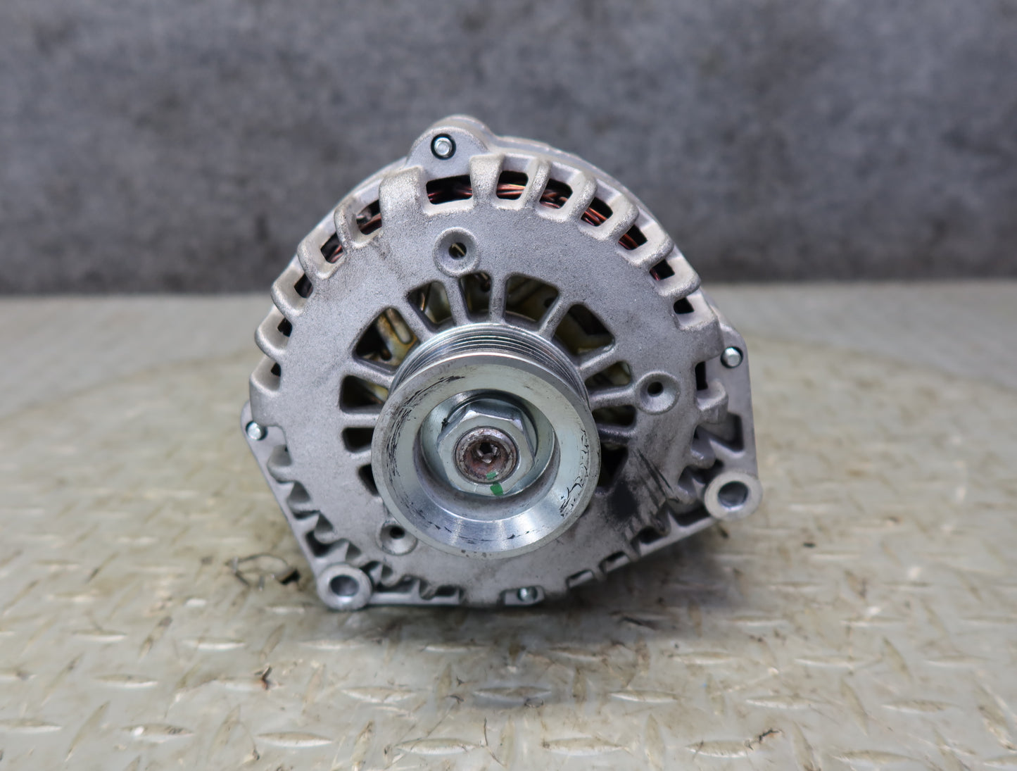 03-04 Chevrolet SSR V8 5.3L Engine Alternator Generator 51K Miles OEM