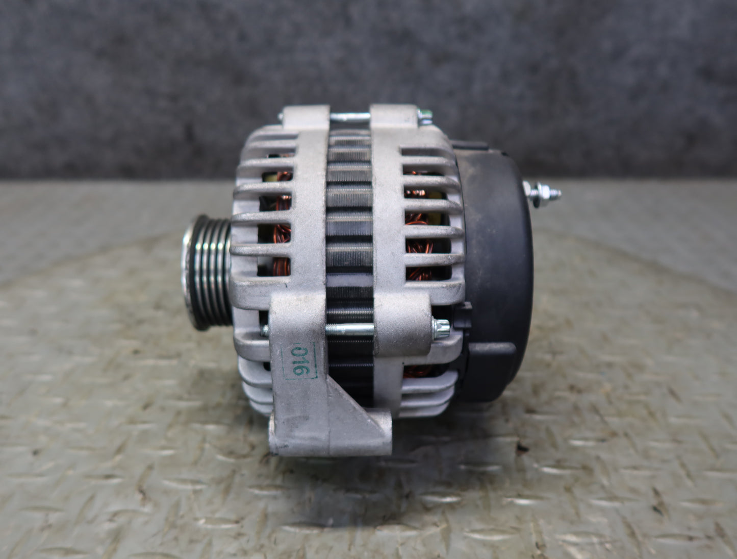 03-04 Chevrolet SSR V8 5.3L Engine Alternator Generator 51K Miles OEM