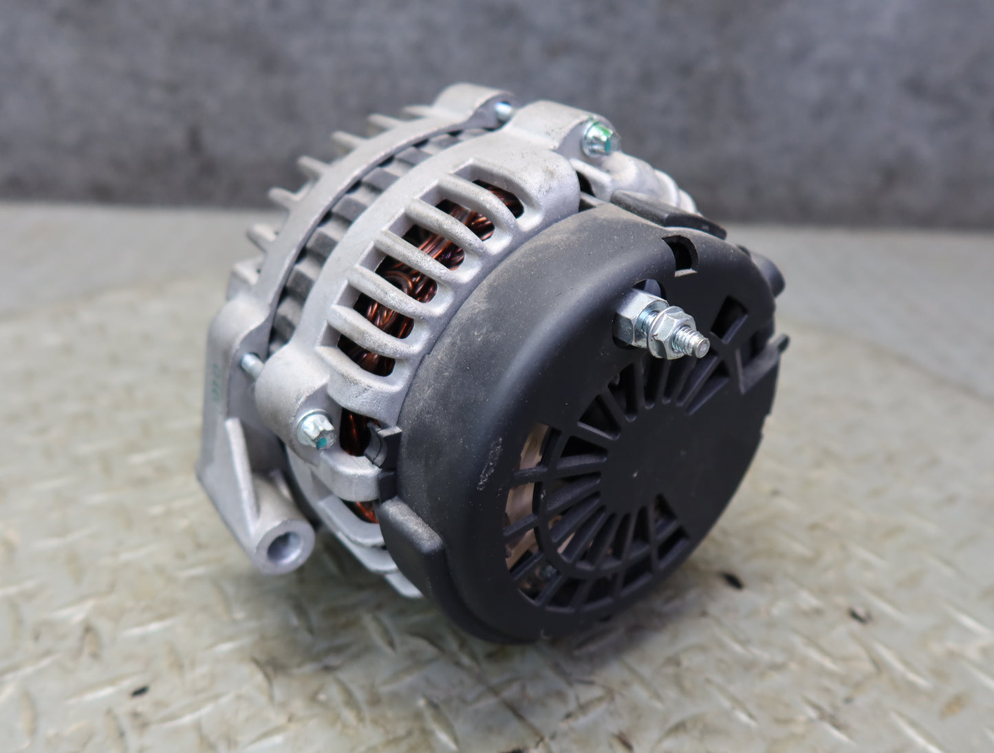 03-04 Chevrolet SSR V8 5.3L Engine Alternator Generator 51K Miles OEM