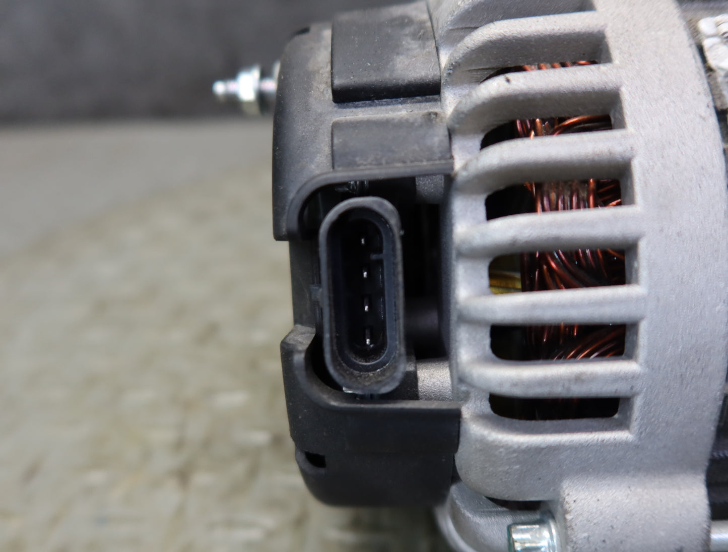 03-04 Chevrolet SSR V8 5.3L Engine Alternator Generator 51K Miles OEM