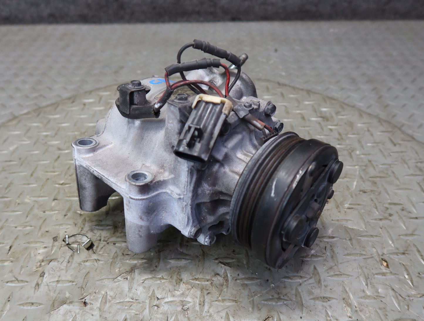03-04 Chevrolet SSR V8 5.3L A/C Air Condition Compressor OEM