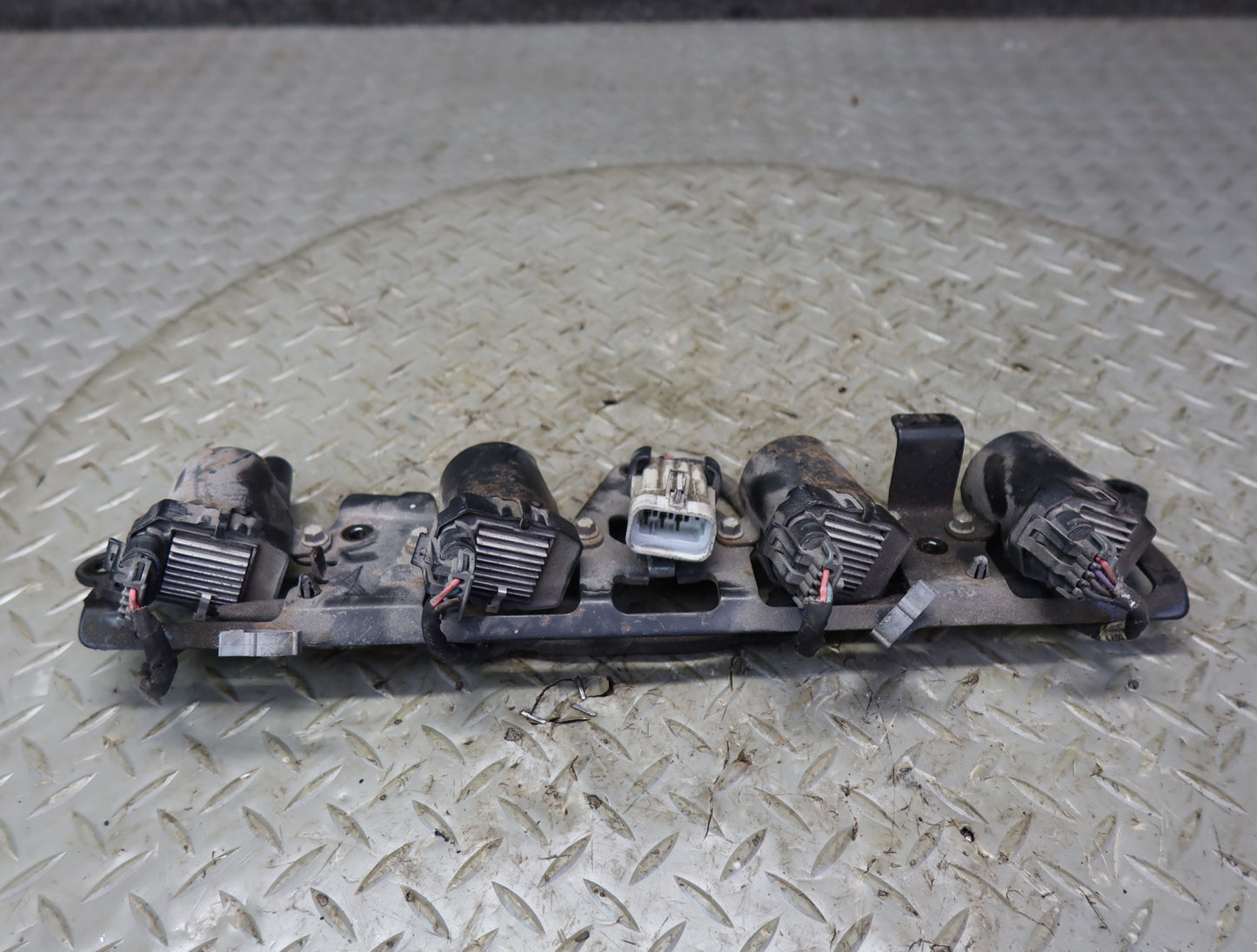 03-04 Chevrolet SSR V8 5.3L Right Engine Ignition Coil Pack Assy 51K Miles OEM