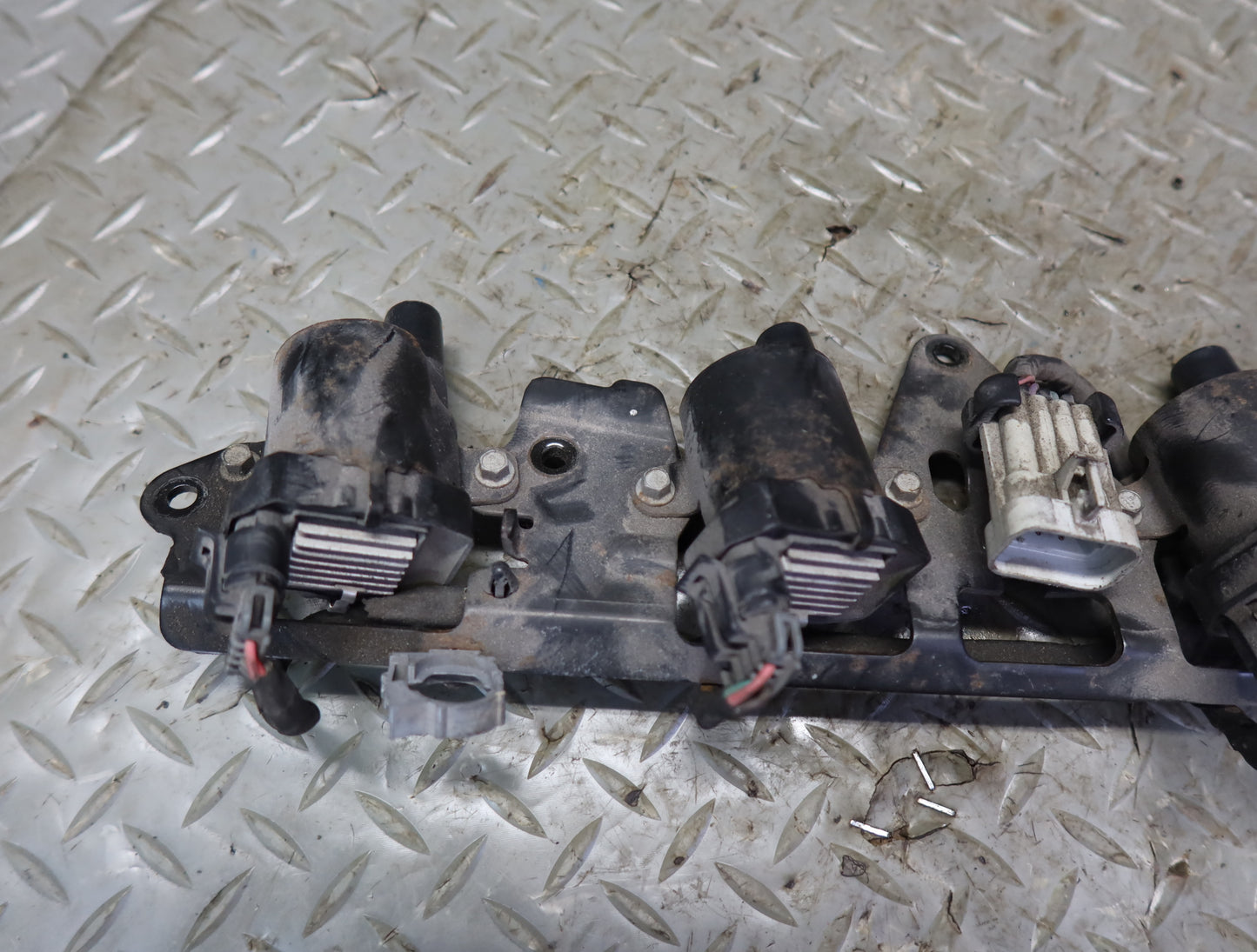 03-04 Chevrolet SSR V8 5.3L Right Engine Ignition Coil Pack Assy 51K Miles OEM