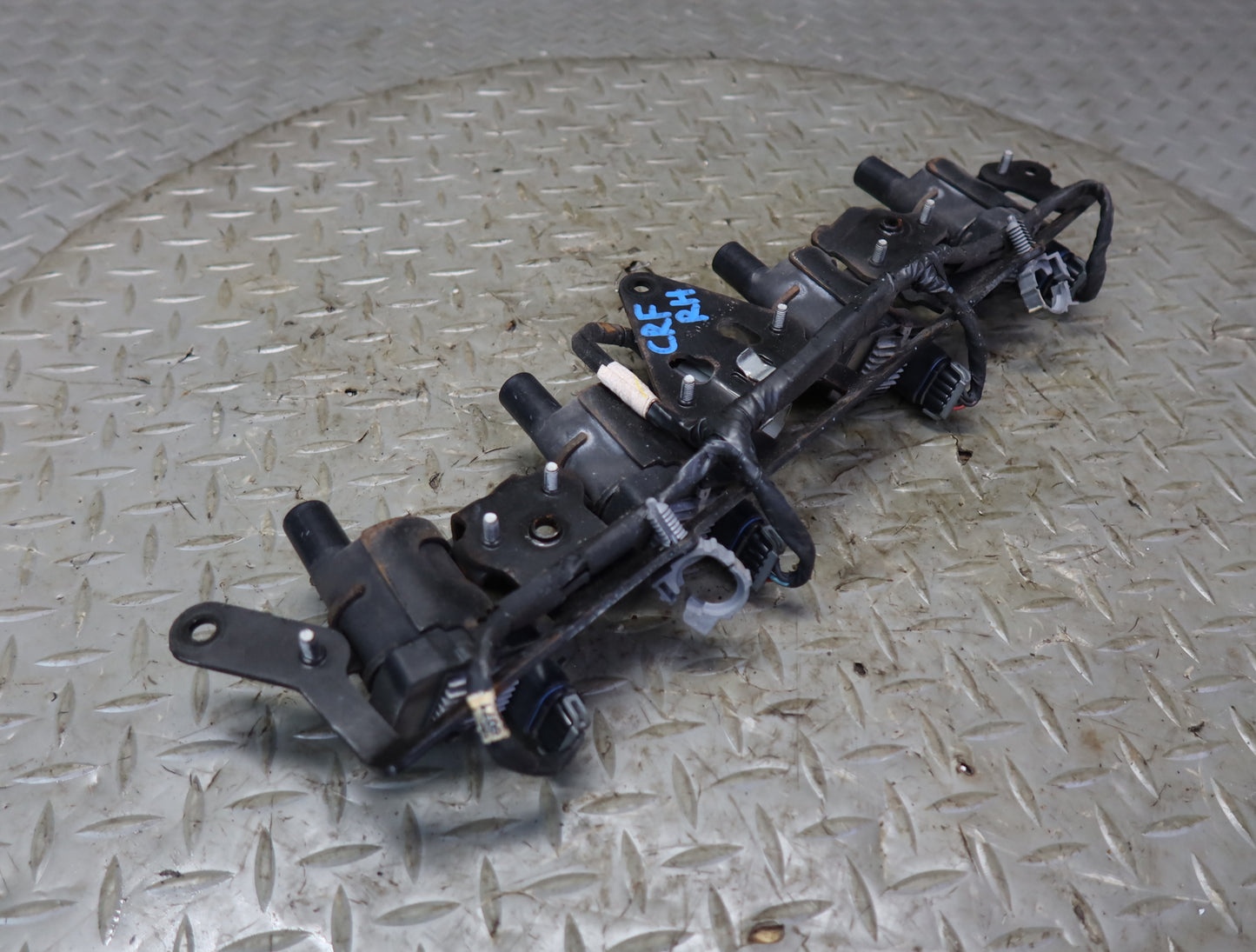 03-04 Chevrolet SSR V8 5.3L Right Engine Ignition Coil Pack Assy 51K Miles OEM