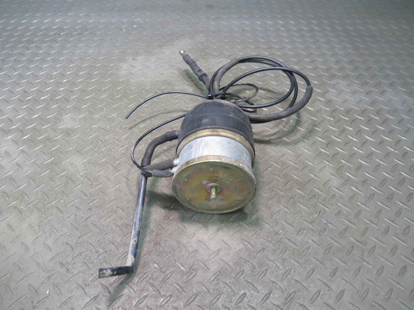 1985-1986 Porsche 928 S Cruise Control Actuator Servo Drive Unit 92861712103