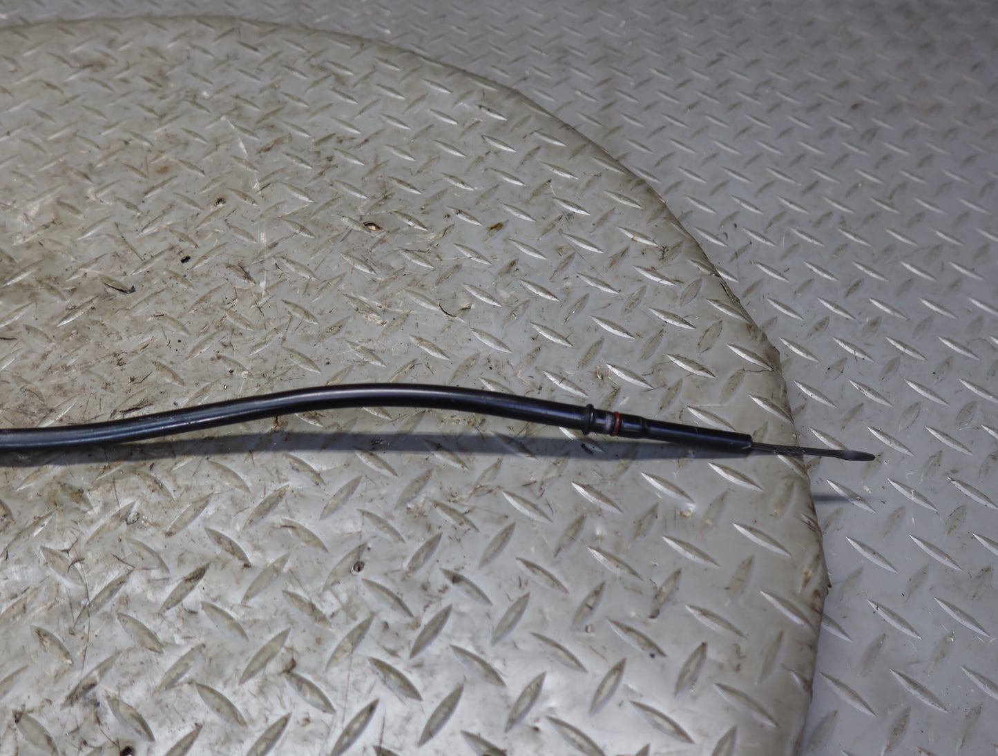 03-06 Chevrolet SSR Engine Oil Dipstick w Tube OEM
