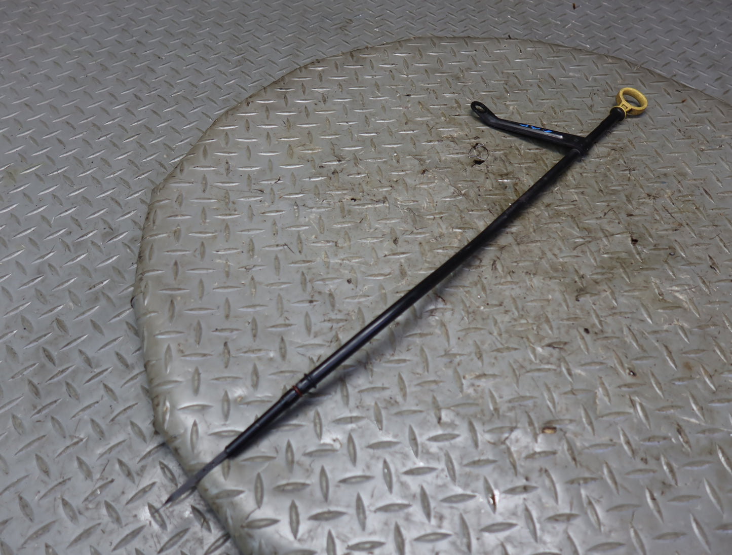 03-06 Chevrolet SSR Engine Oil Dipstick w Tube OEM