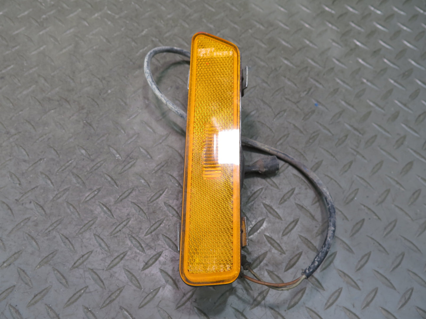 1987-1995 Porsche 928 Front Left & Right Side Marker Light Lamp Set of 2