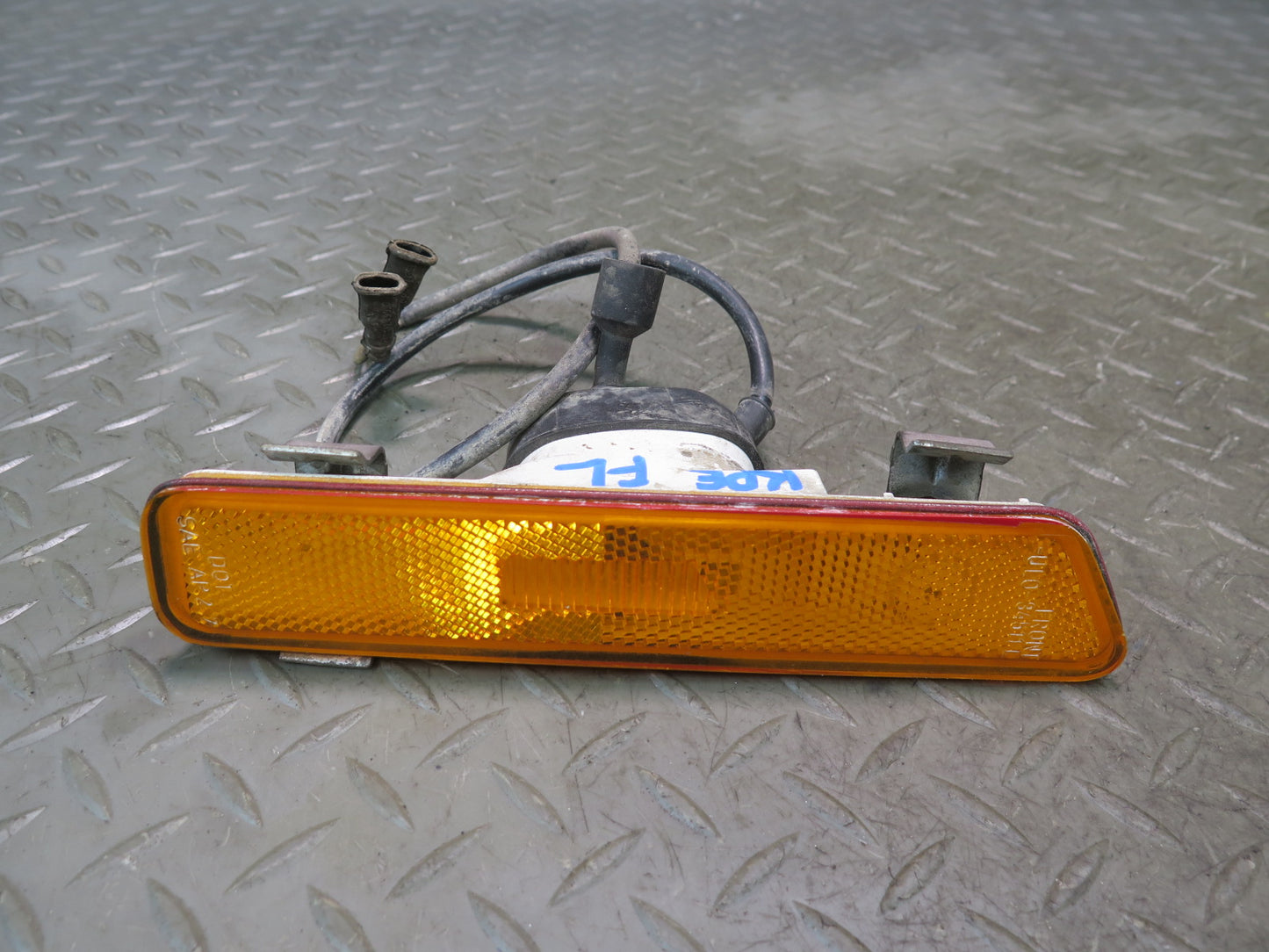 1987-1995 Porsche 928 Front Left & Right Side Marker Light Lamp Set of 2