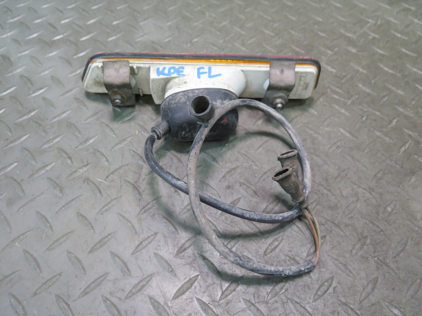 1987-1995 Porsche 928 Front Left & Right Side Marker Light Lamp Set of 2