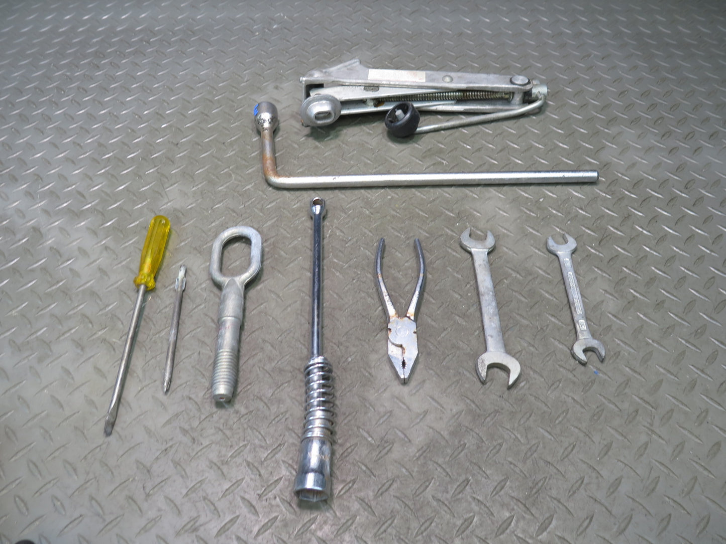 1984-1995 Porsche 928 Emergency Spare Tire Lift Jack Wrench Tool KIT Set