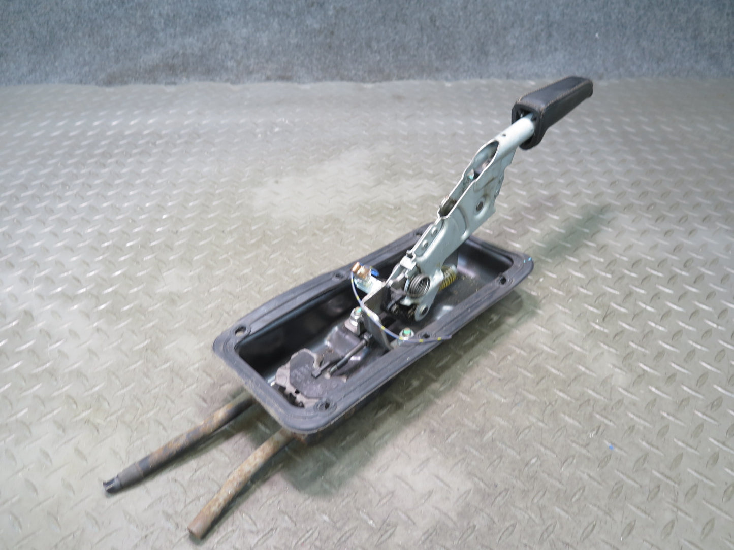 03-08 BMW E86 E85 Z4 Parking Handbrake Lever w Housing Assembly OEM