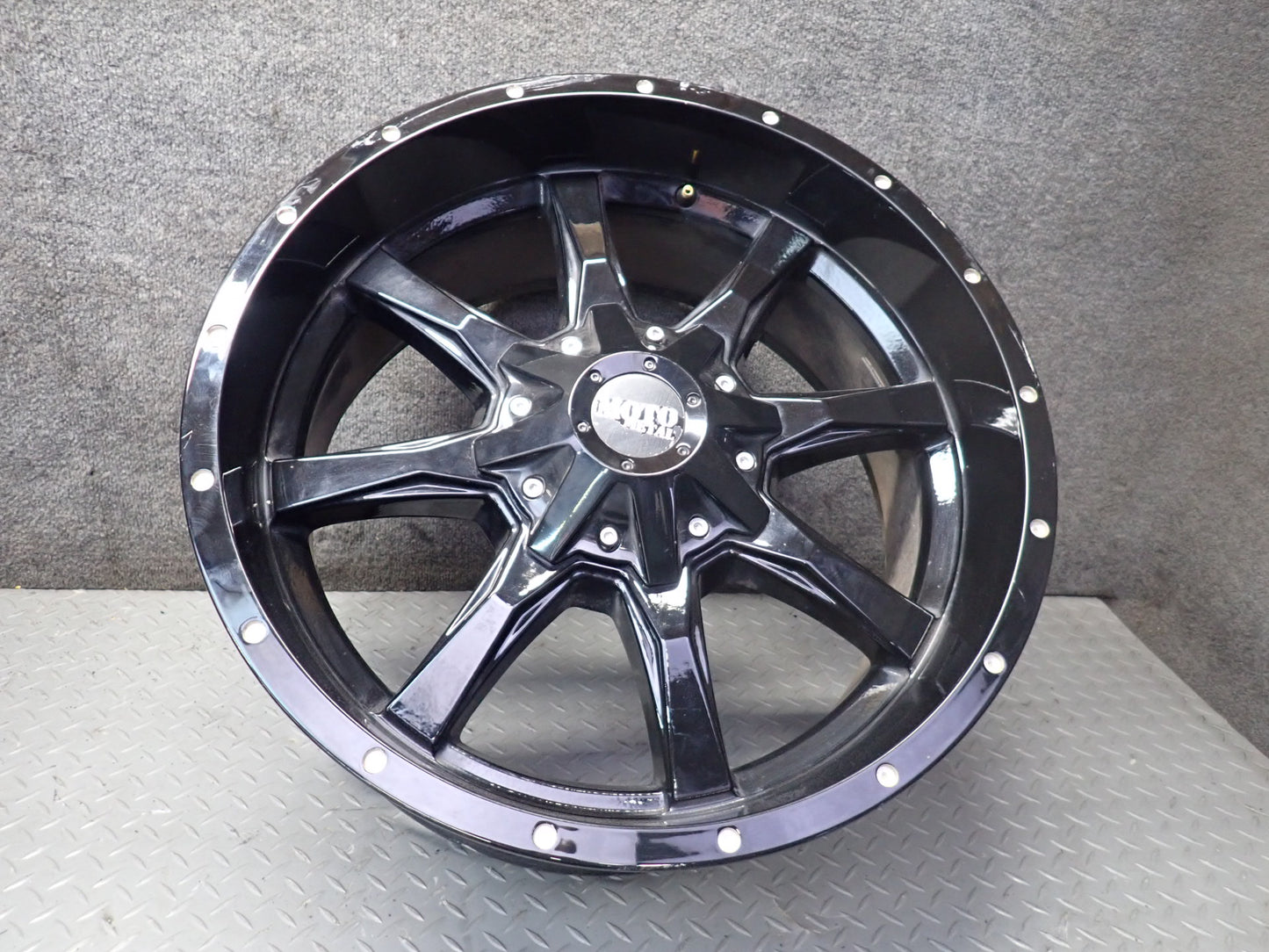 Moto Metal MO970 R20" Wheel Rim 20x9.0J 6x139.7 Set of 4