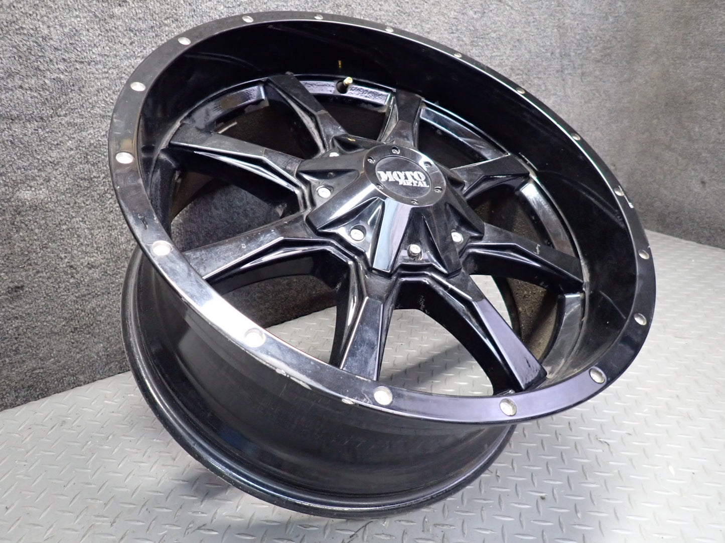 Moto Metal MO970 R20" Wheel Rim 20x9.0J 6x139.7 Set of 4