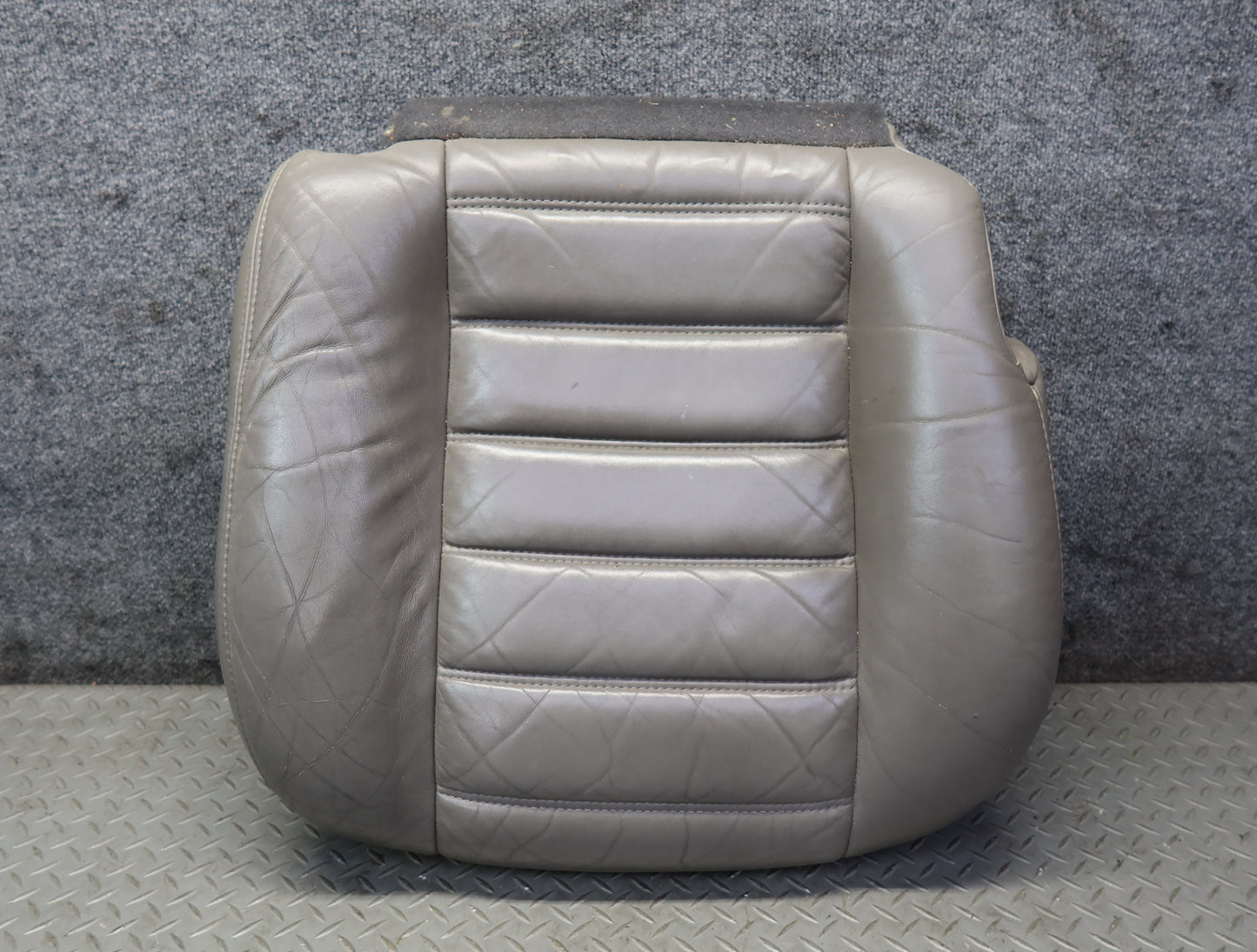 2003-2004 Hummer H2 Front Right Seat Lower Leather Cushion