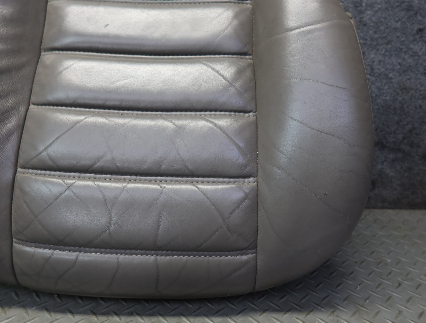 2003-2004 Hummer H2 Front Right Seat Lower Leather Cushion