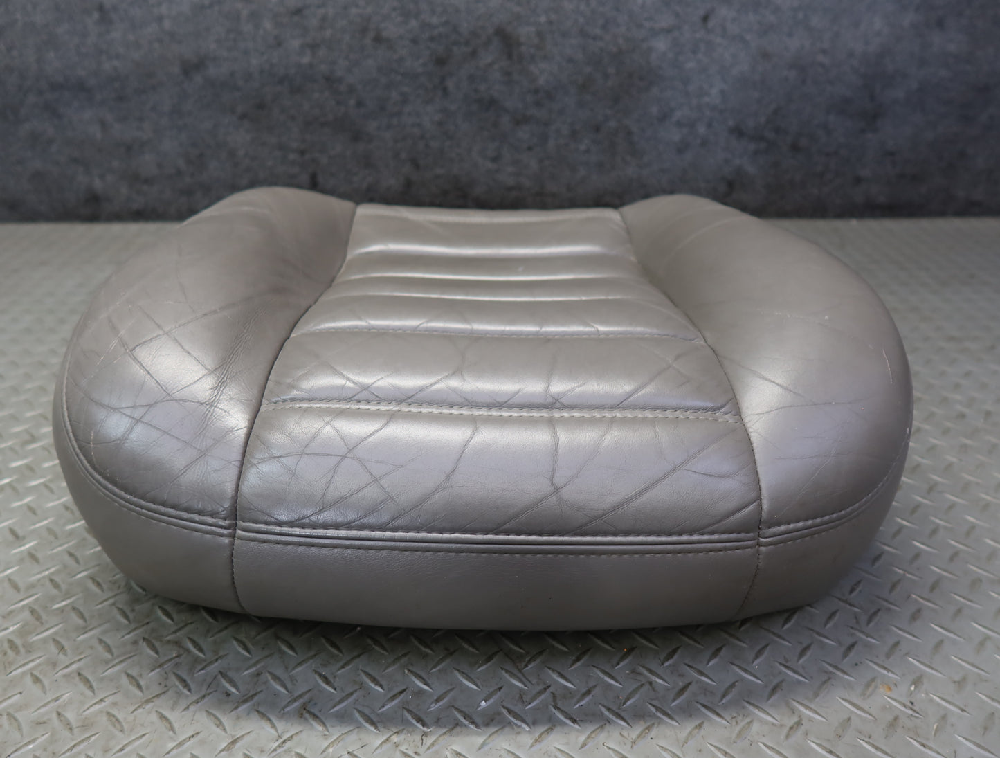 2003-2004 Hummer H2 Front Right Seat Lower Leather Cushion