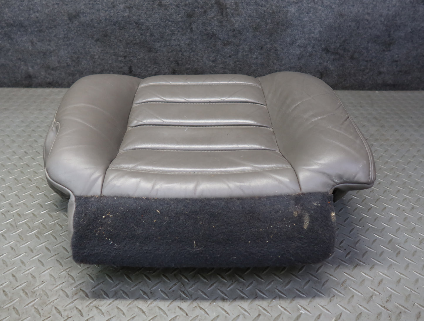 2003-2004 Hummer H2 Front Right Seat Lower Leather Cushion