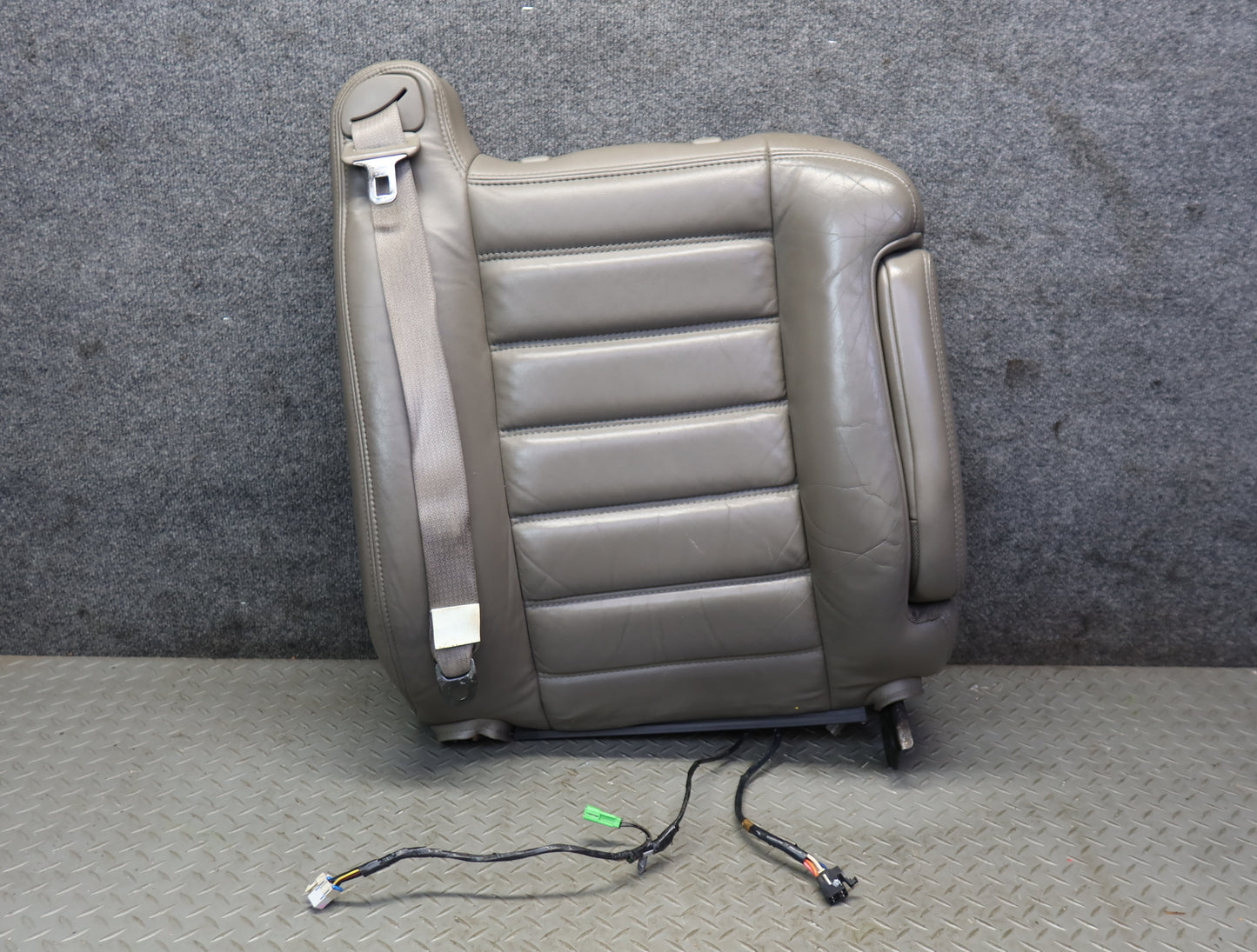 2003-2004 Hummer H2 Front Right Seat Upper Backrest Leather Cushion Wheat