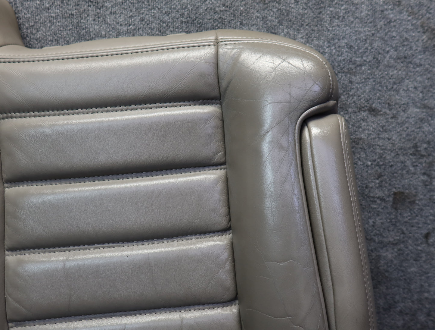 2003-2004 Hummer H2 Front Right Seat Upper Backrest Leather Cushion Wheat