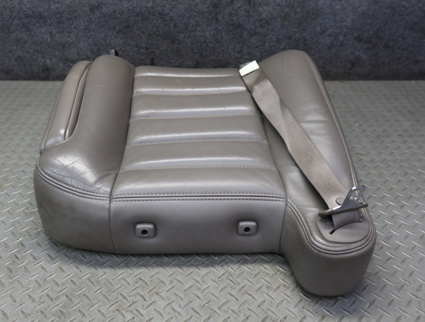 2003-2004 Hummer H2 Front Right Seat Upper Backrest Leather Cushion Wheat