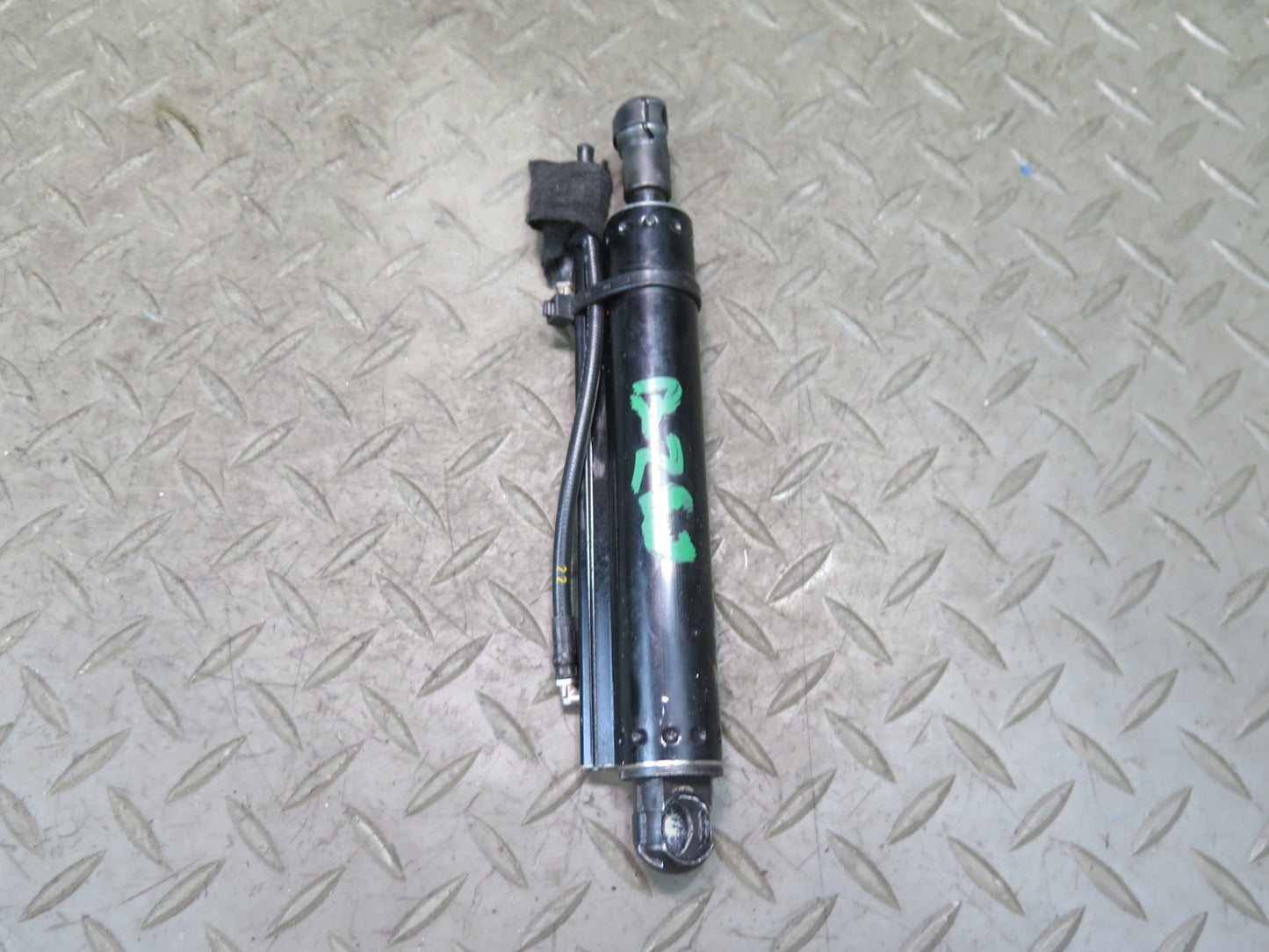 09-16 BMW E89 Z4 Convertible Set of 2 TOP Roof Hydraulic Cylinder Support OEM