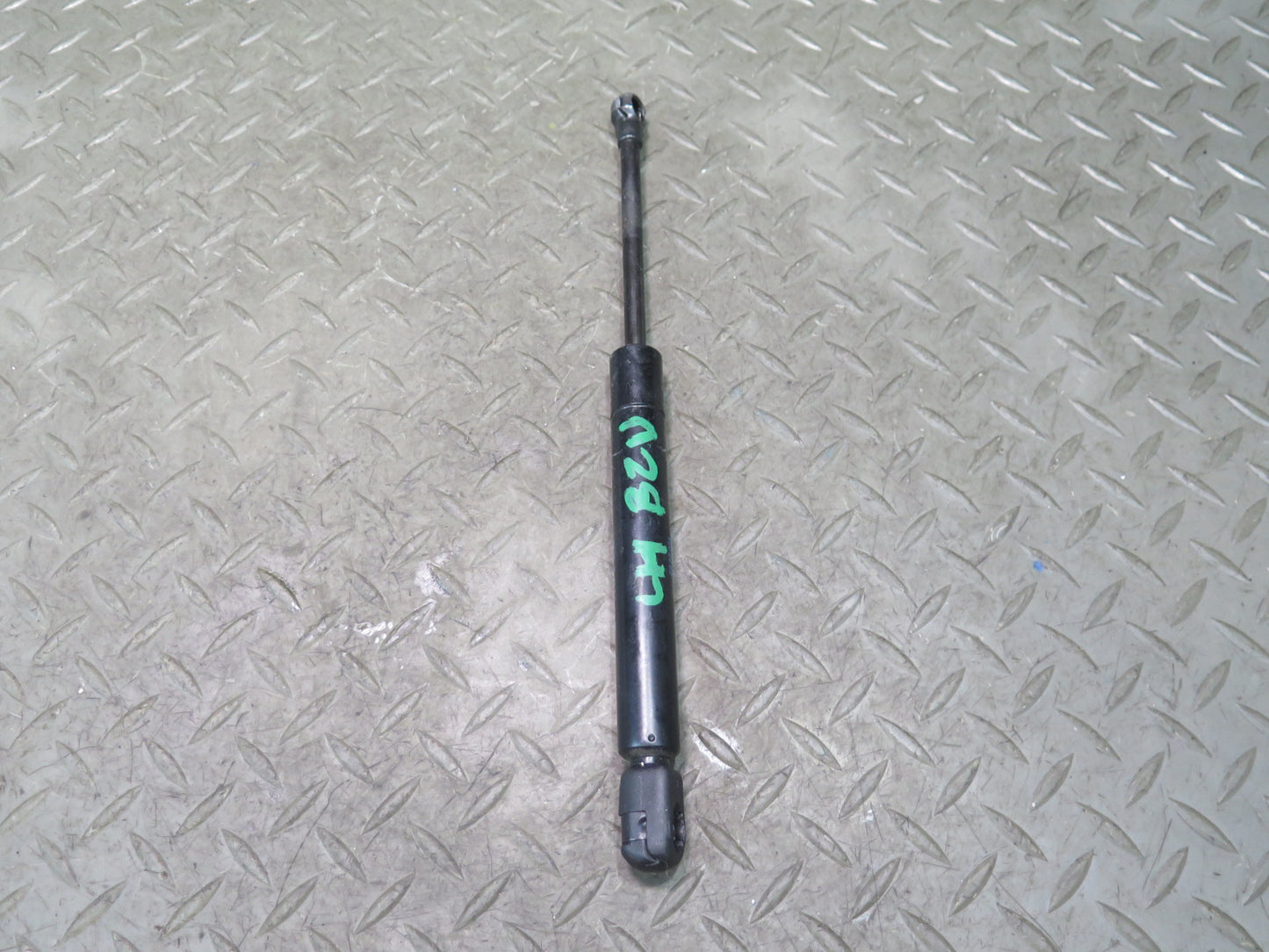 09-16 BMW E89 Z4 Convertible Set of 2 TOP Roof Hydraulic Cylinder Support OEM